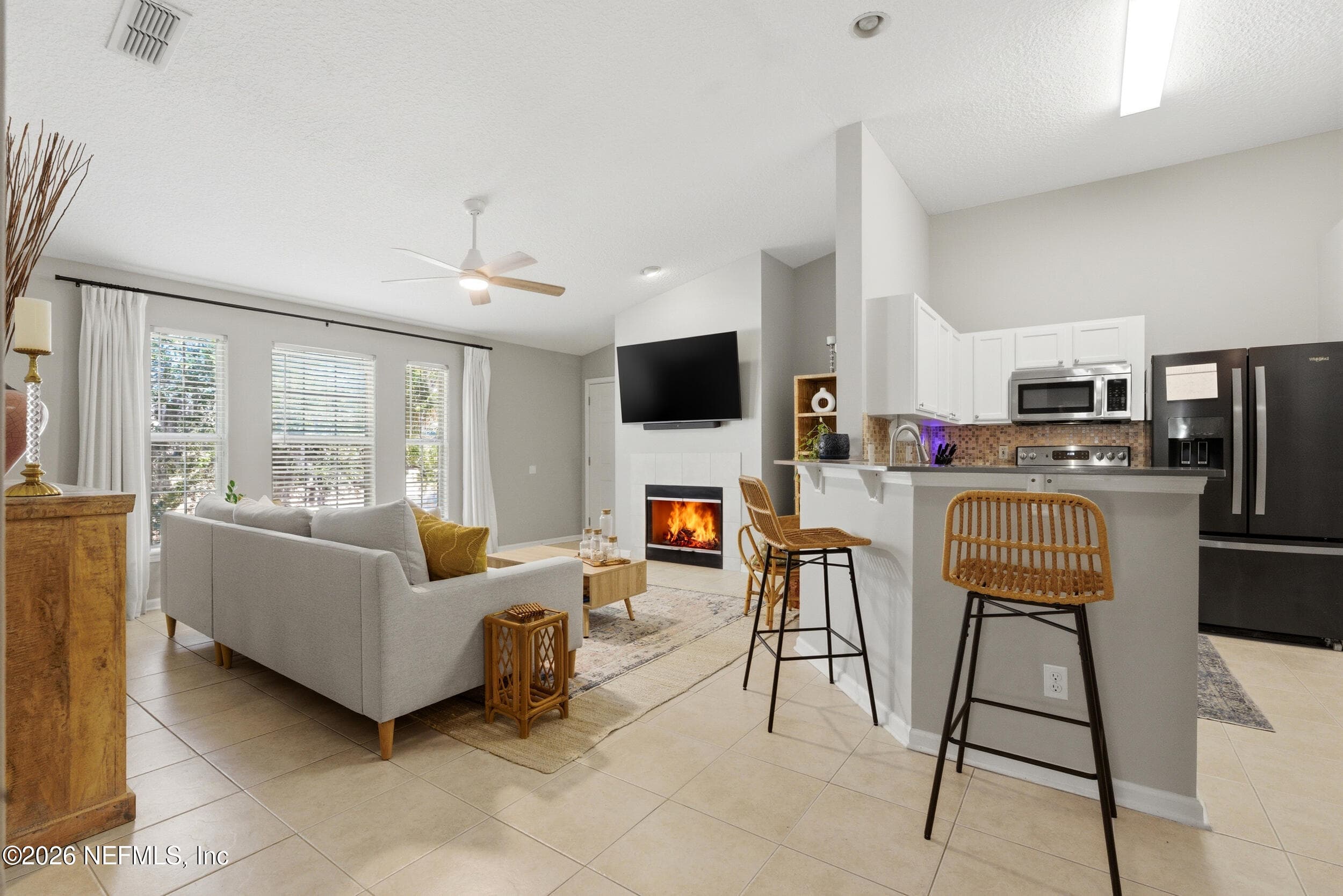 Photo 11 of 27 JARDIN DE MER Place 27, Jacksonville Beach, FL 32250