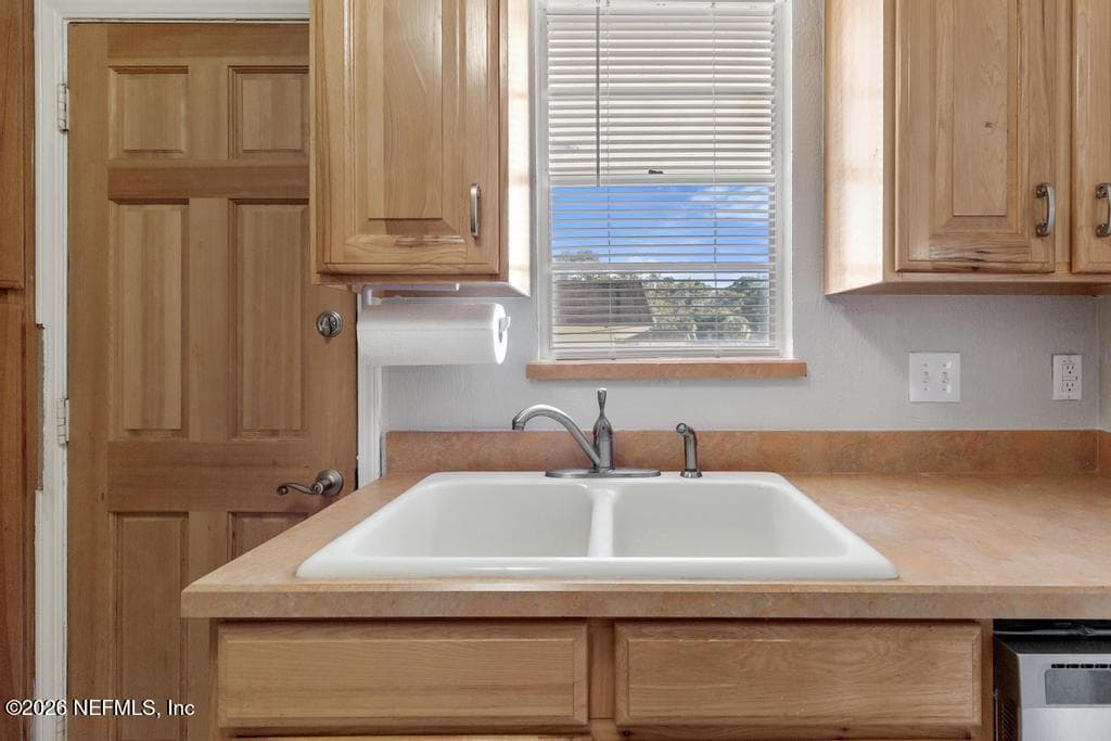 Photo 8 of 1618 EL CAMINO Road 6, Jacksonville, FL 32216