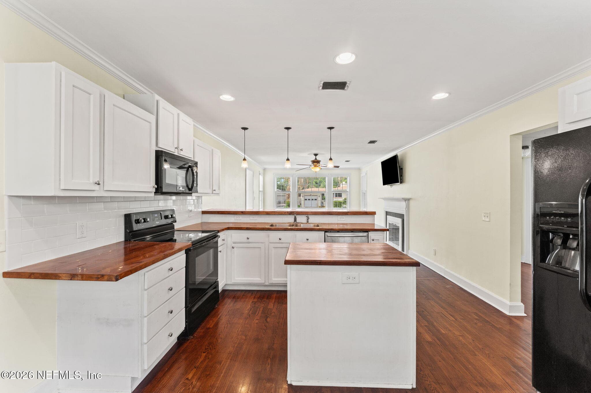 Photo 13 of 4311 DEMEDICI Avenue, Jacksonville, FL 32210