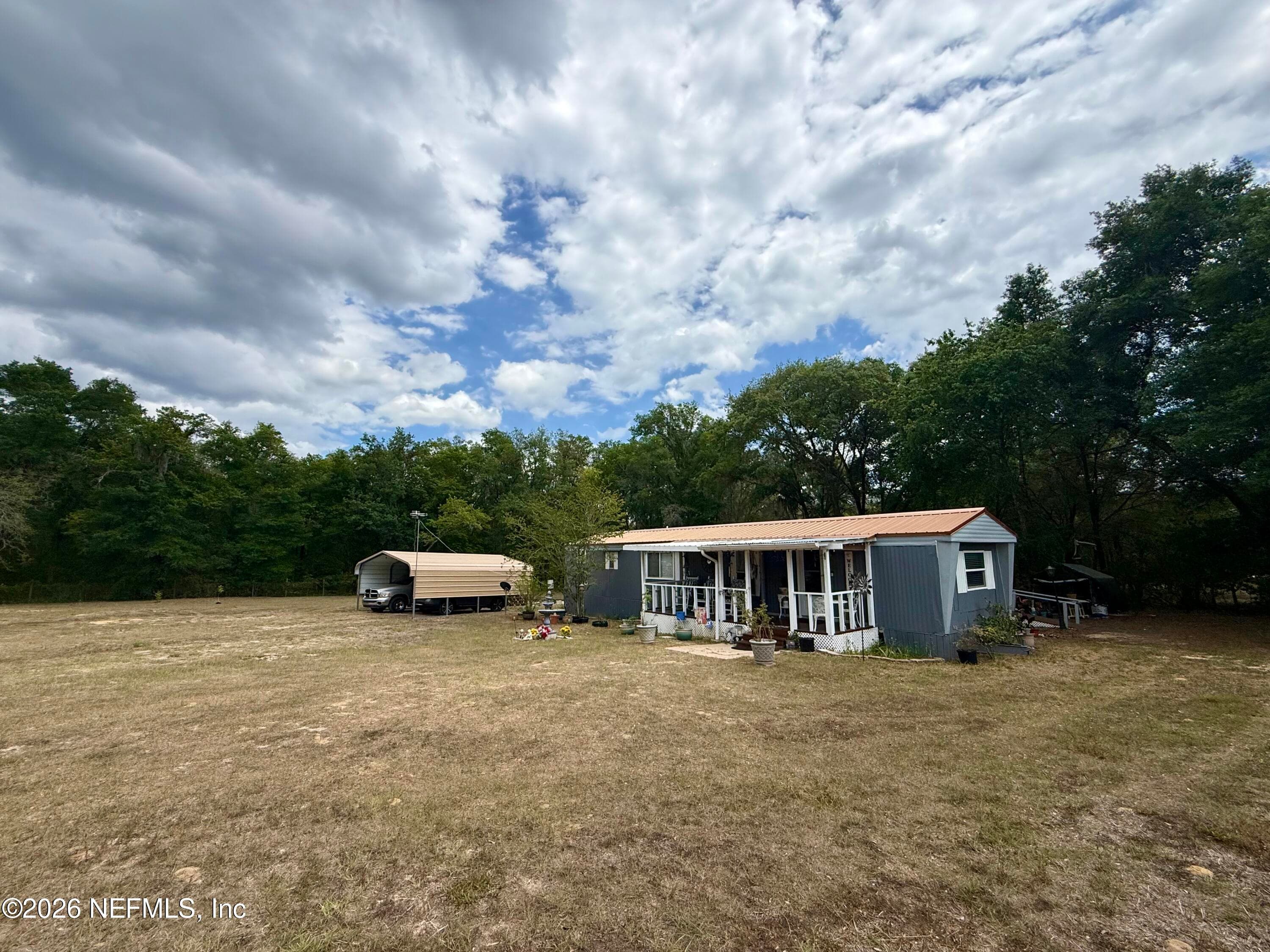 Photo 2 of 424 NEW JERSEY Avenue, Hawthorne, FL 32640
