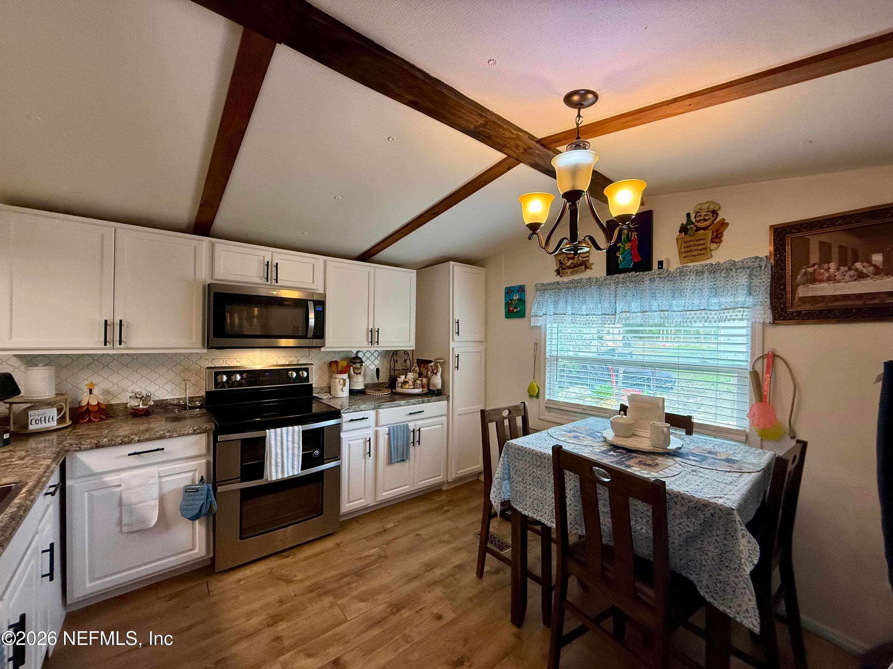 Photo 10 of 424 NEW JERSEY Avenue, Hawthorne, FL 32640