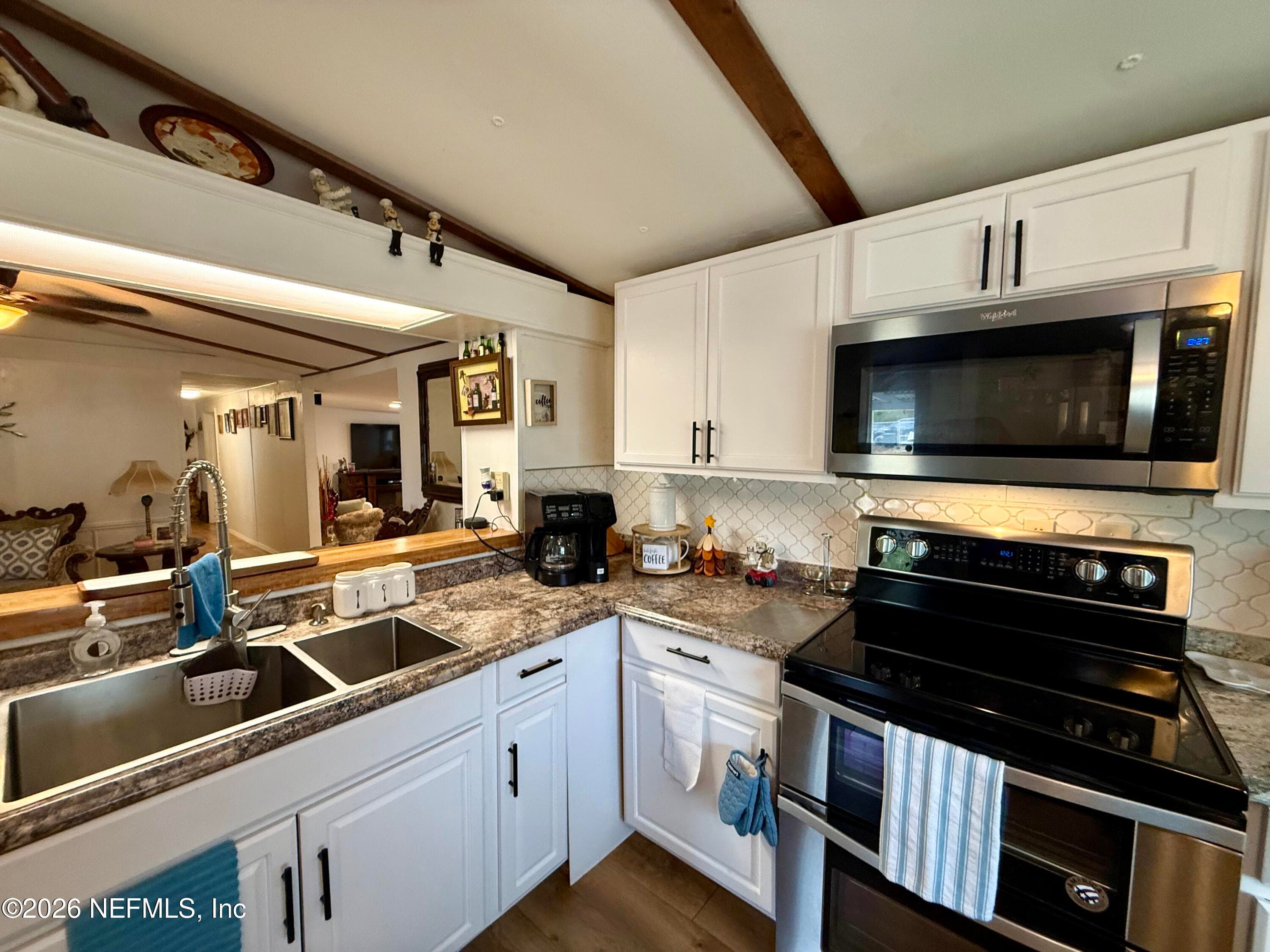 Photo 12 of 424 NEW JERSEY Avenue, Hawthorne, FL 32640