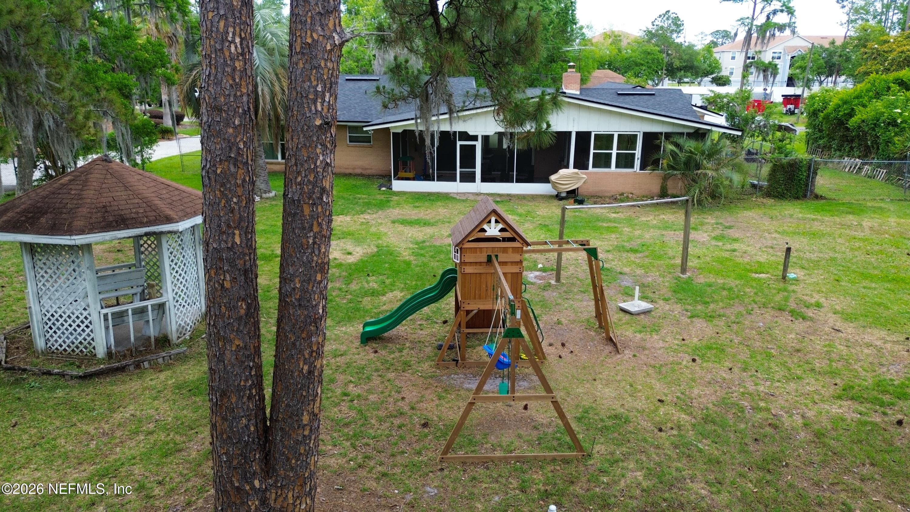 Photo 5 of 7620 DUCLAY FOREST Drive W, Jacksonville, FL 32244
