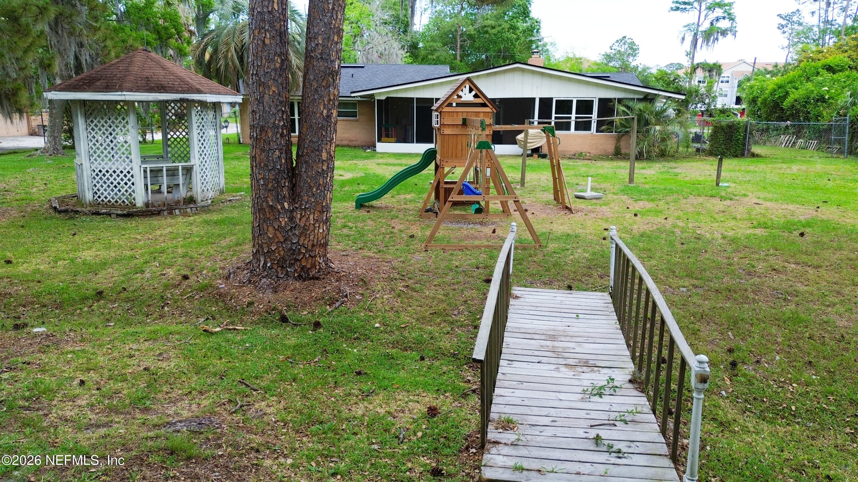 Photo 6 of 7620 DUCLAY FOREST Drive W, Jacksonville, FL 32244