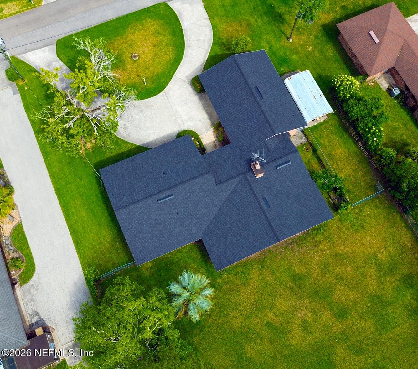 Photo 4 of 7620 DUCLAY FOREST Drive W, Jacksonville, FL 32244