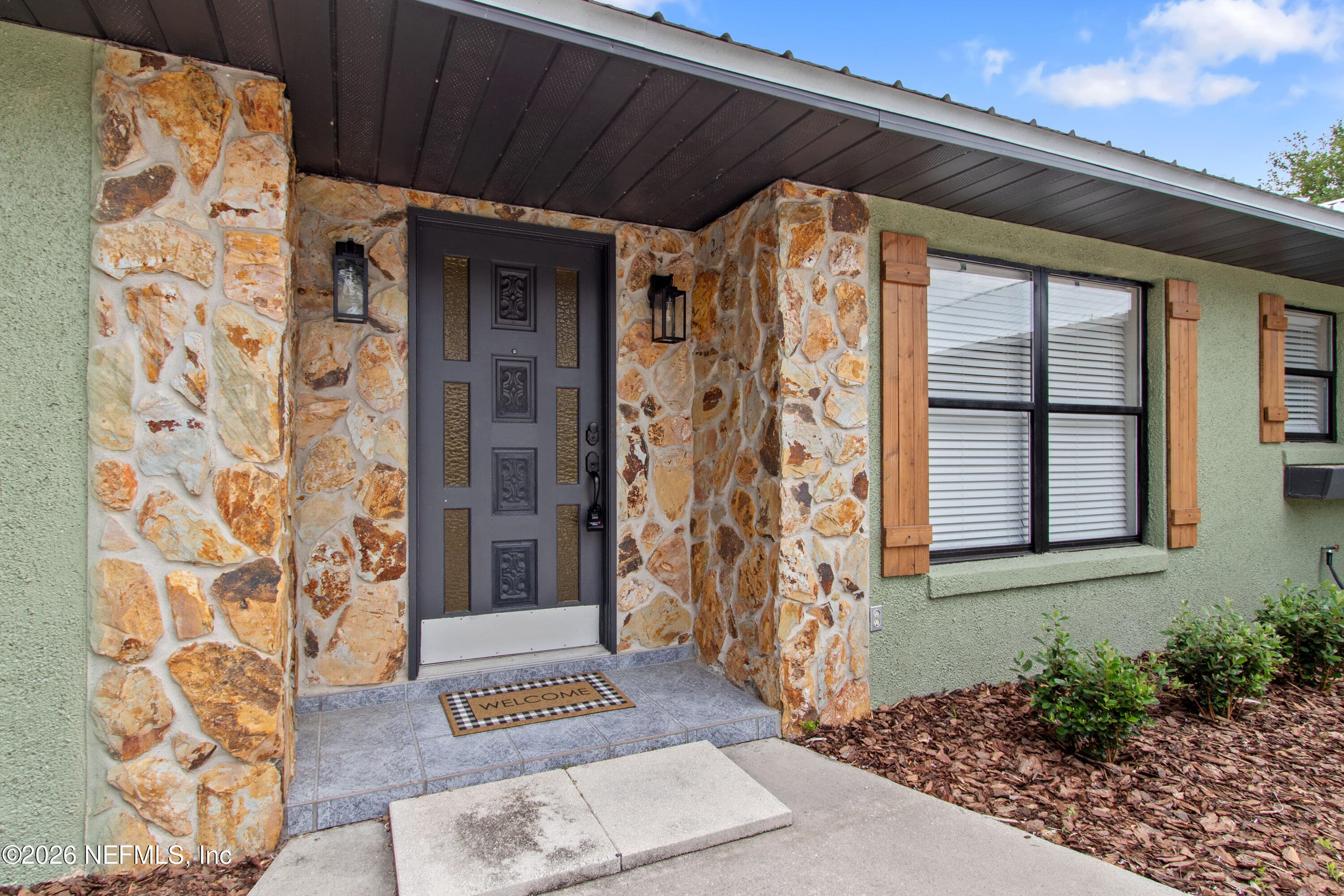 Photo 5 of 226 PORT COMFORT Drive, East Palatka, FL 32177