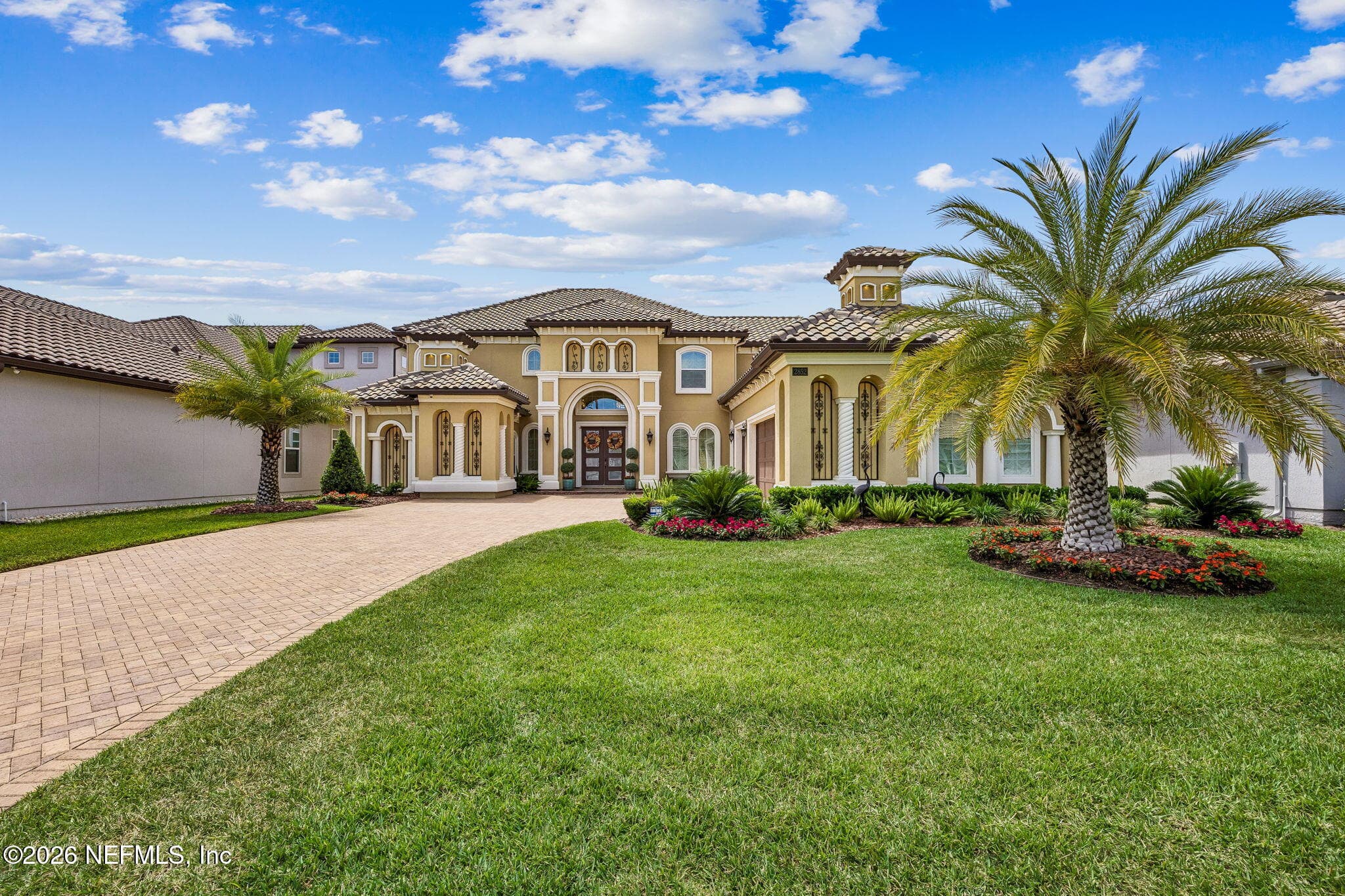 Paved driveway — 2852 CASSIA Lane, Jacksonville, FL 32246