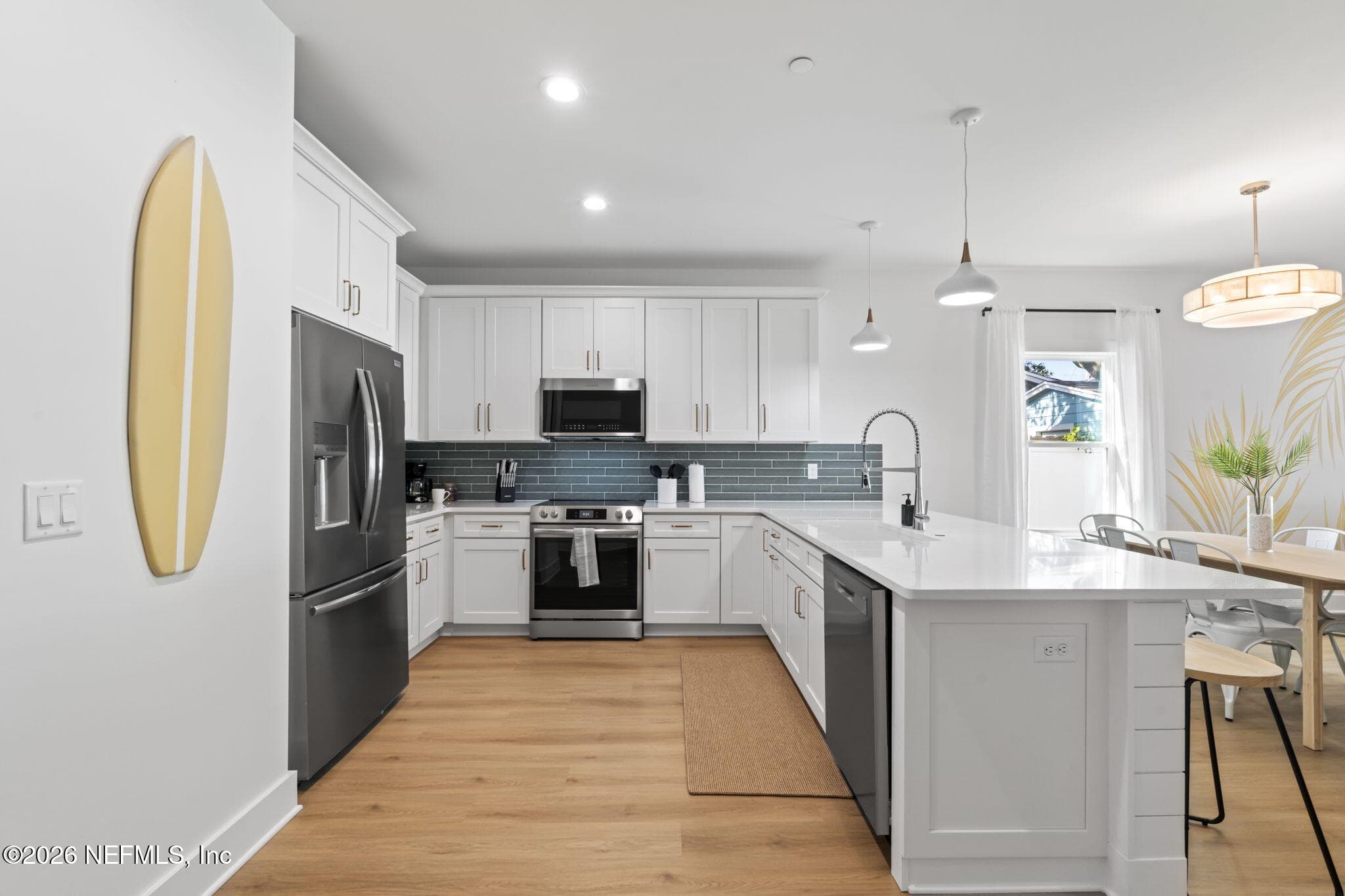 Kitchen: Shaker cabinetry with soft close doors and drawers — 925 2ND Avenue S, Jacksonville Beach, FL 32250