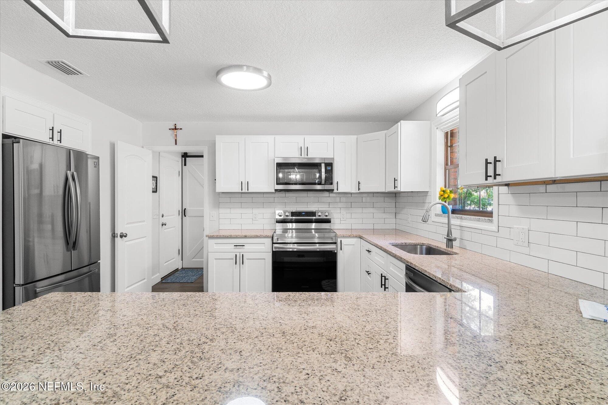 Photo 11 of 155 CAROLE Road, Palatka, FL 32177