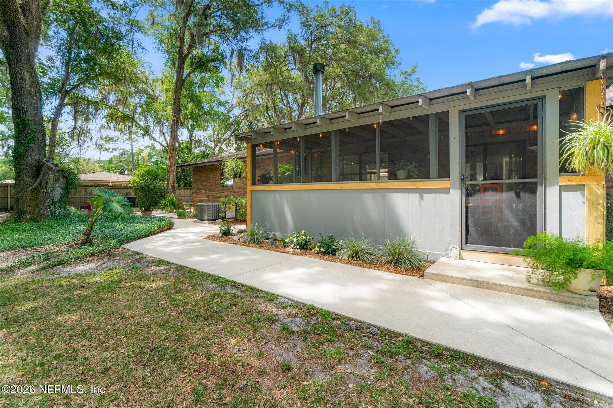 Photo 30 of 155 CAROLE Road, Palatka, FL 32177