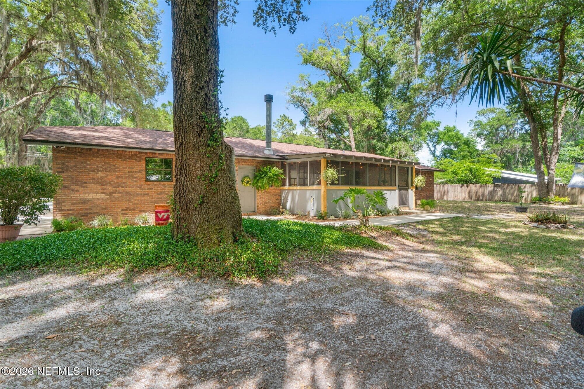 Photo 31 of 155 CAROLE Road, Palatka, FL 32177