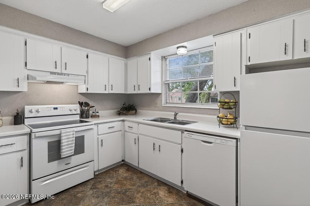 Photo 3 of 5201 ATLANTIC Boulevard 94, Jacksonville, FL 32207