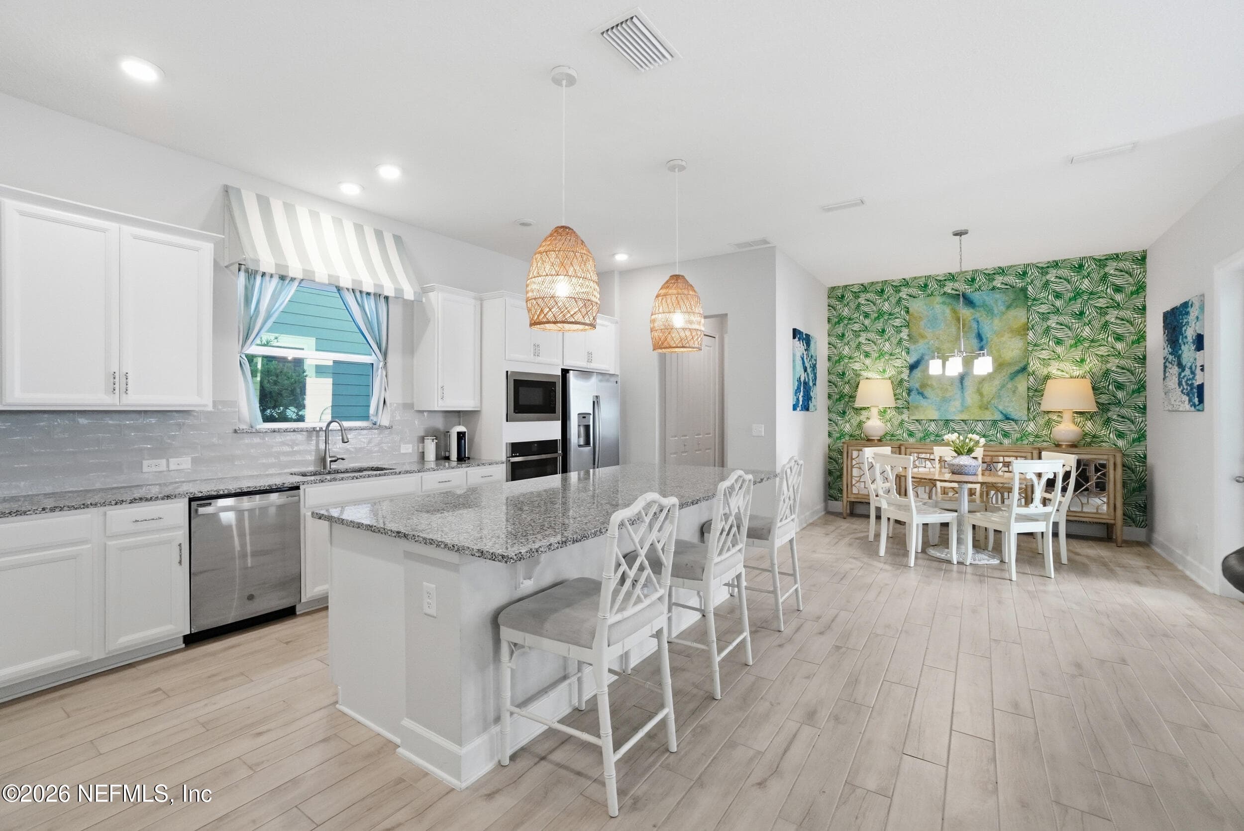 Designer Kitchen and eat-in Kitchen space — 185 PARK CENTER Avenue, Ponte Vedra, FL 32081