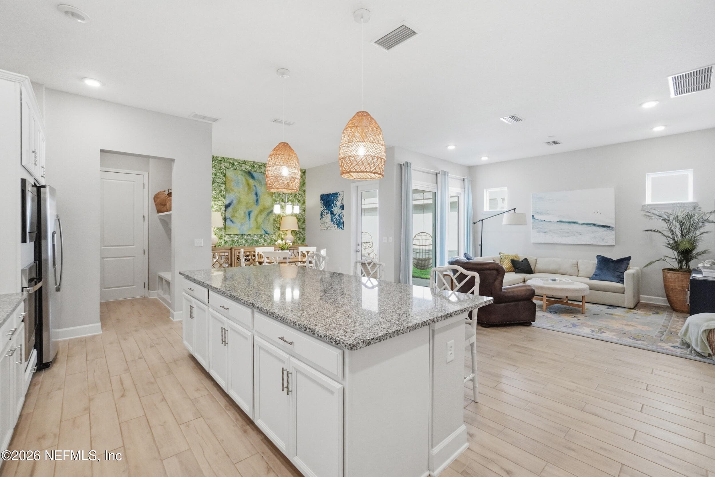 Kitchen & View into Family Room — 185 PARK CENTER Avenue, Ponte Vedra, FL 32081