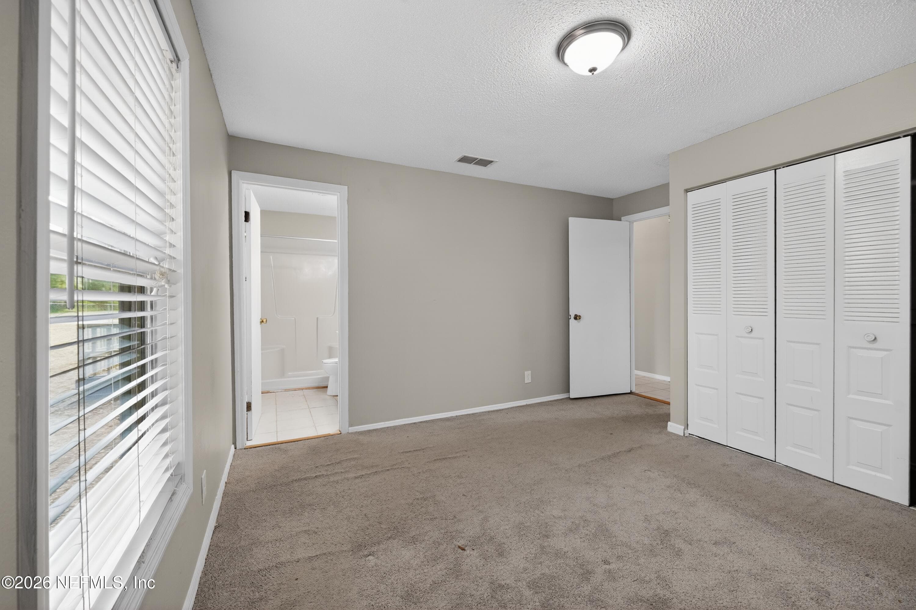 Photo 18 of 7807 KNOLL Drive N, Jacksonville, FL 32221