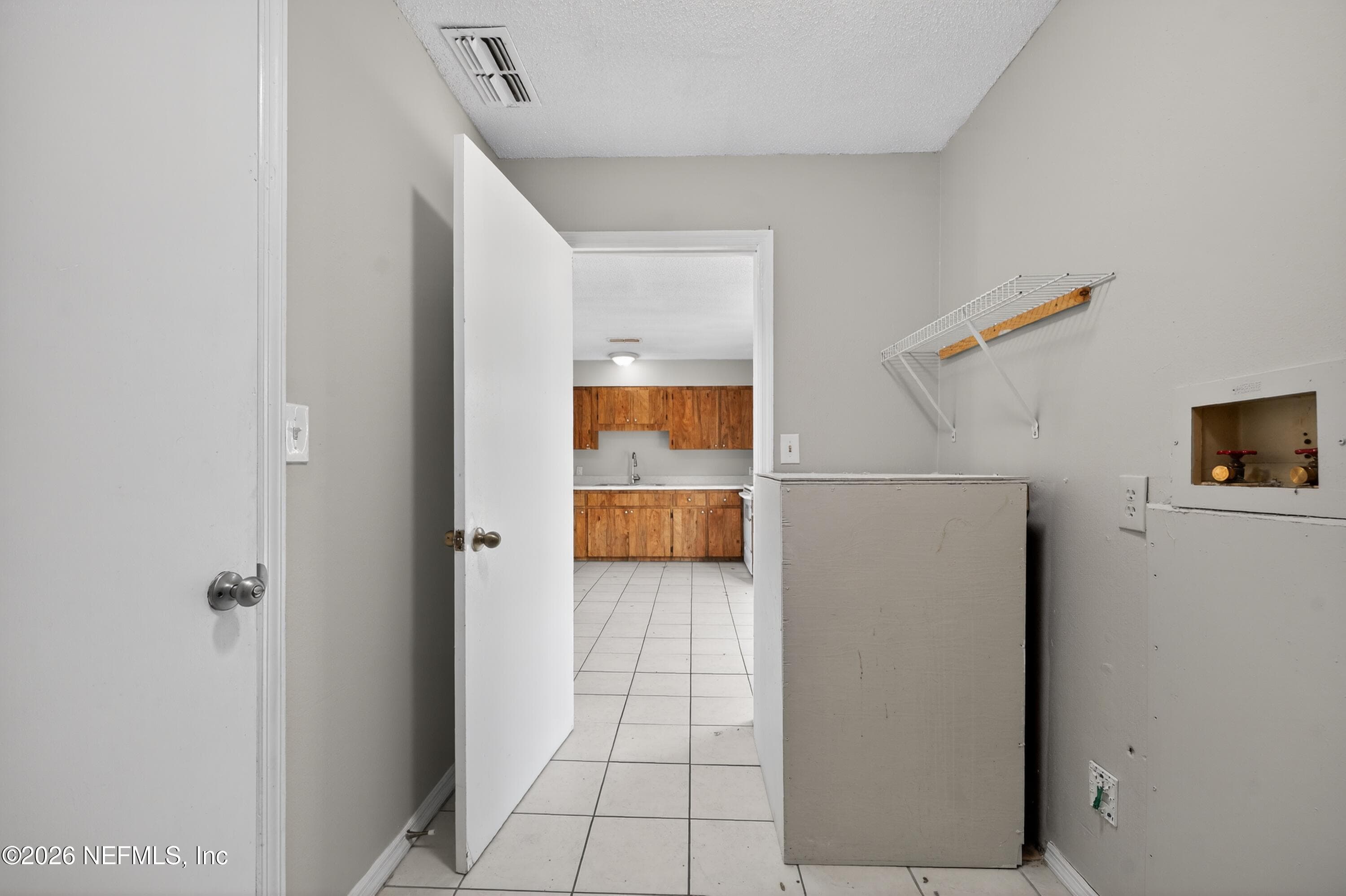 Photo 15 of 7807 KNOLL Drive N, Jacksonville, FL 32221