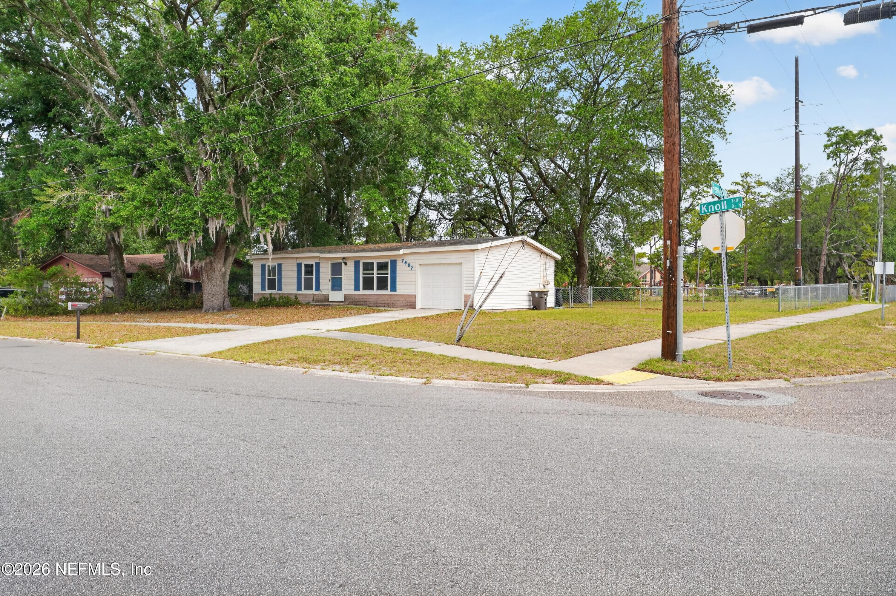 Photo 2 of 7807 KNOLL Drive N, Jacksonville, FL 32221