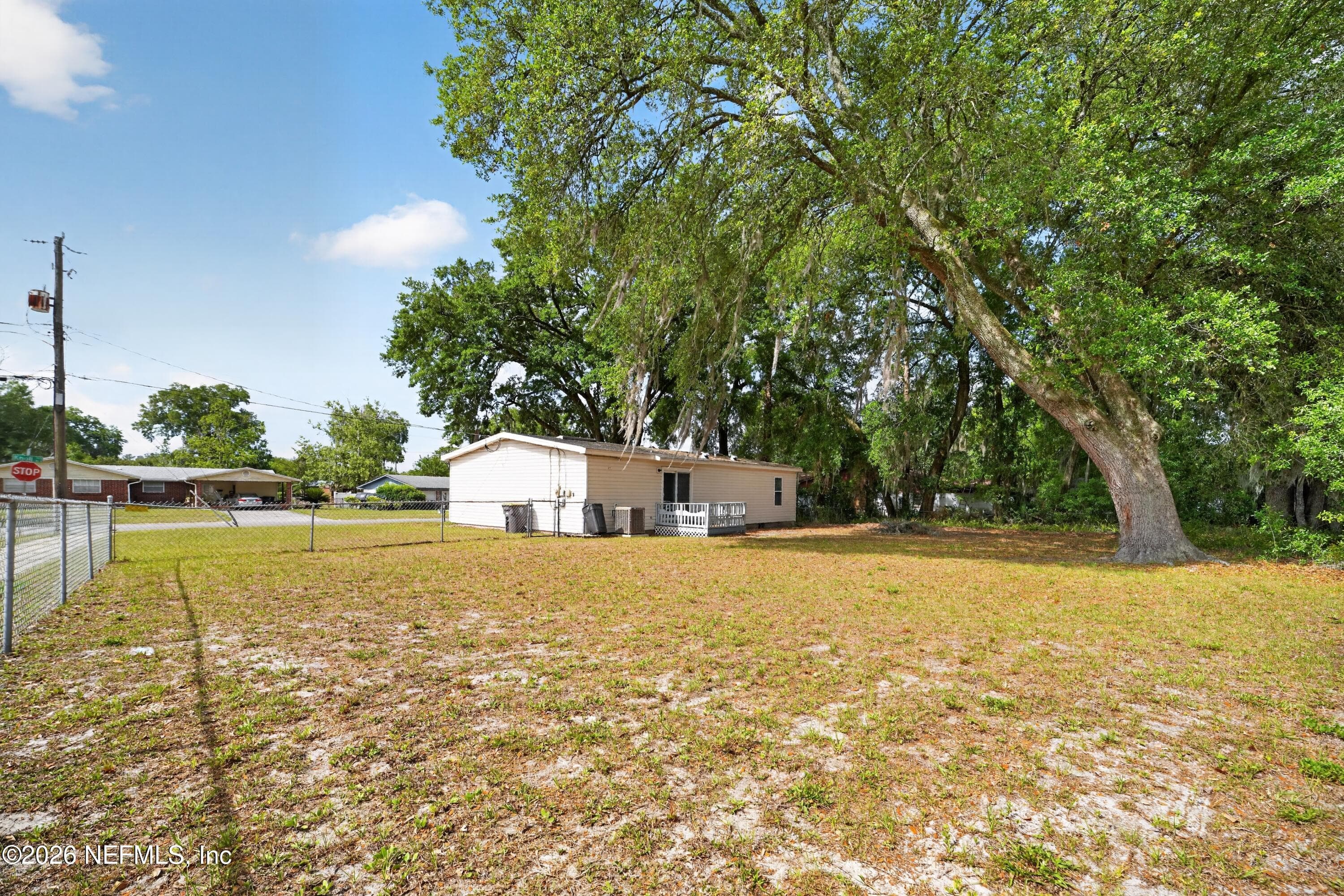 Photo 30 of 7807 KNOLL Drive N, Jacksonville, FL 32221