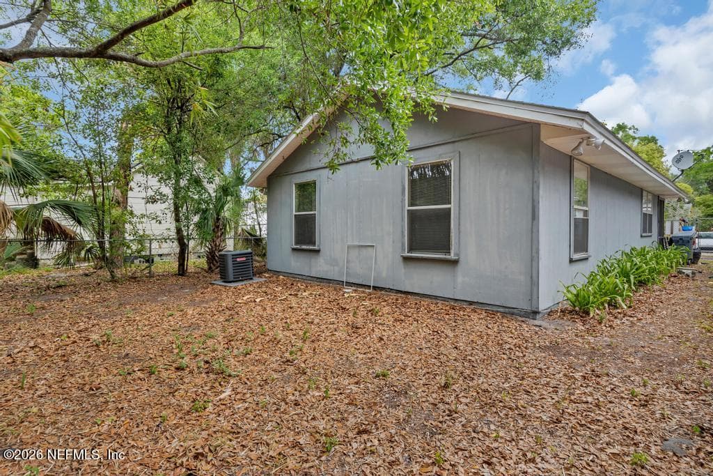 Photo 23 of 850 SPEARING Street, Jacksonville, FL 32206