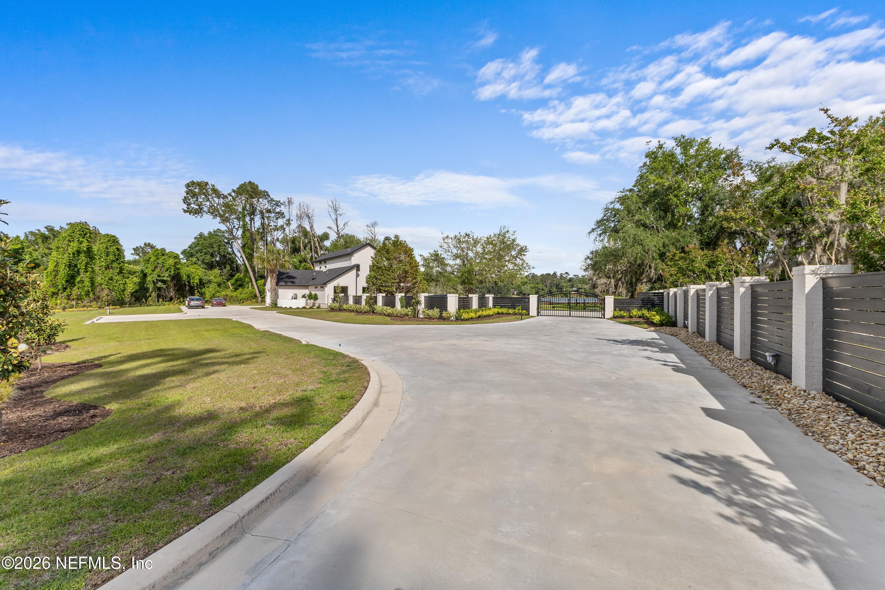 Photo 3 of 300 NW TALQUIN Court, Jennings, FL 32053