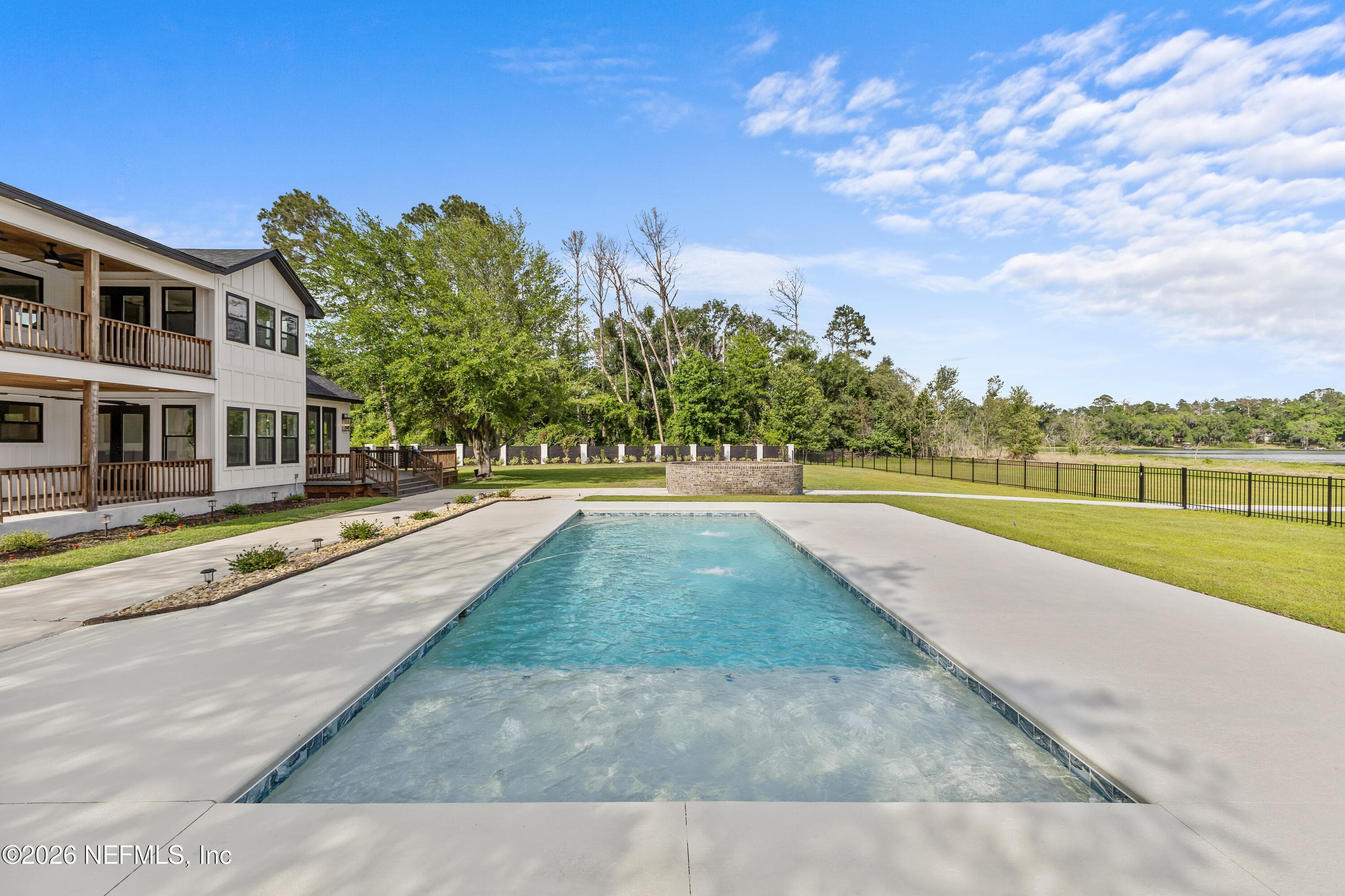 Photo 8 of 300 NW TALQUIN Court, Jennings, FL 32053