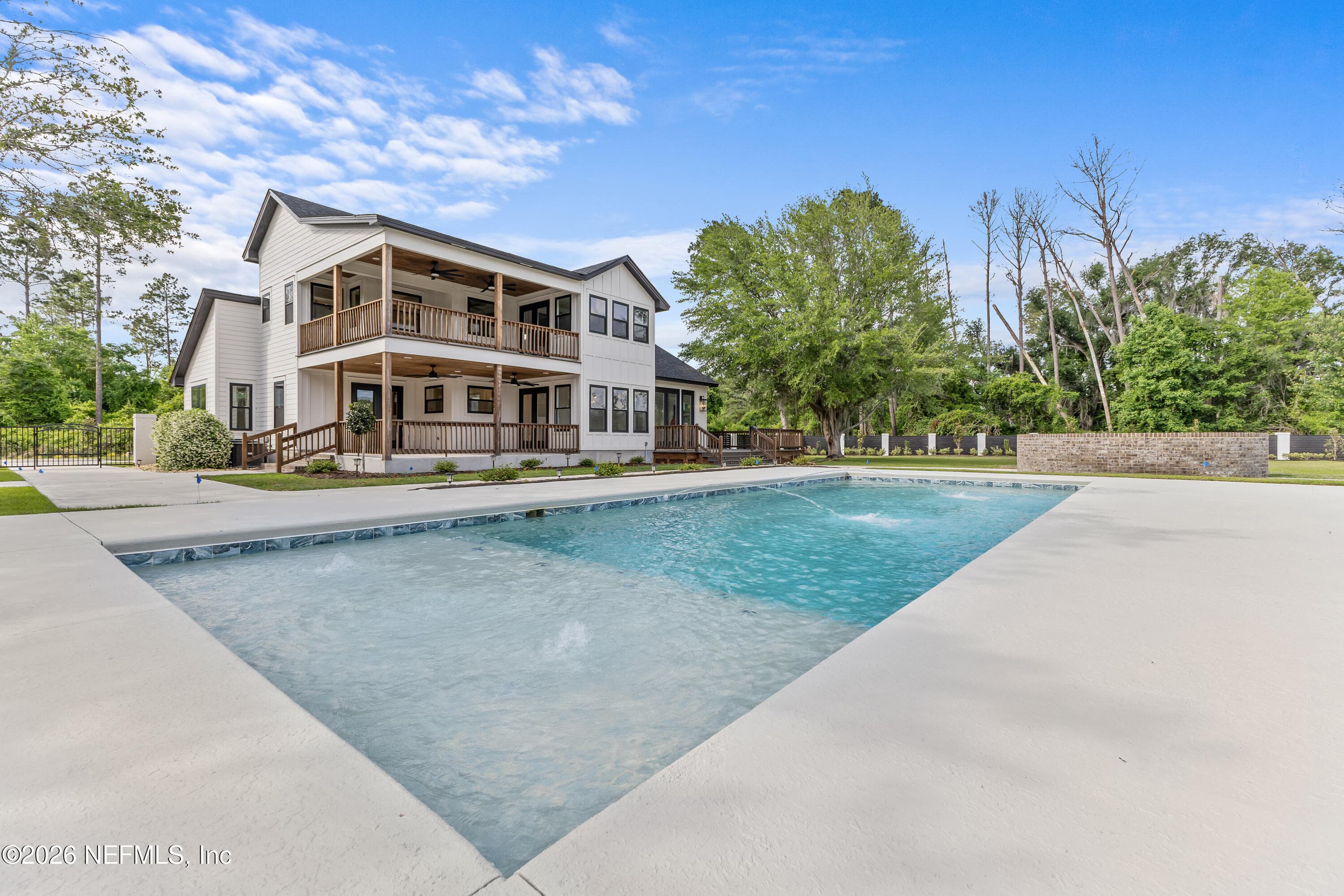 Photo 10 of 300 NW TALQUIN Court, Jennings, FL 32053