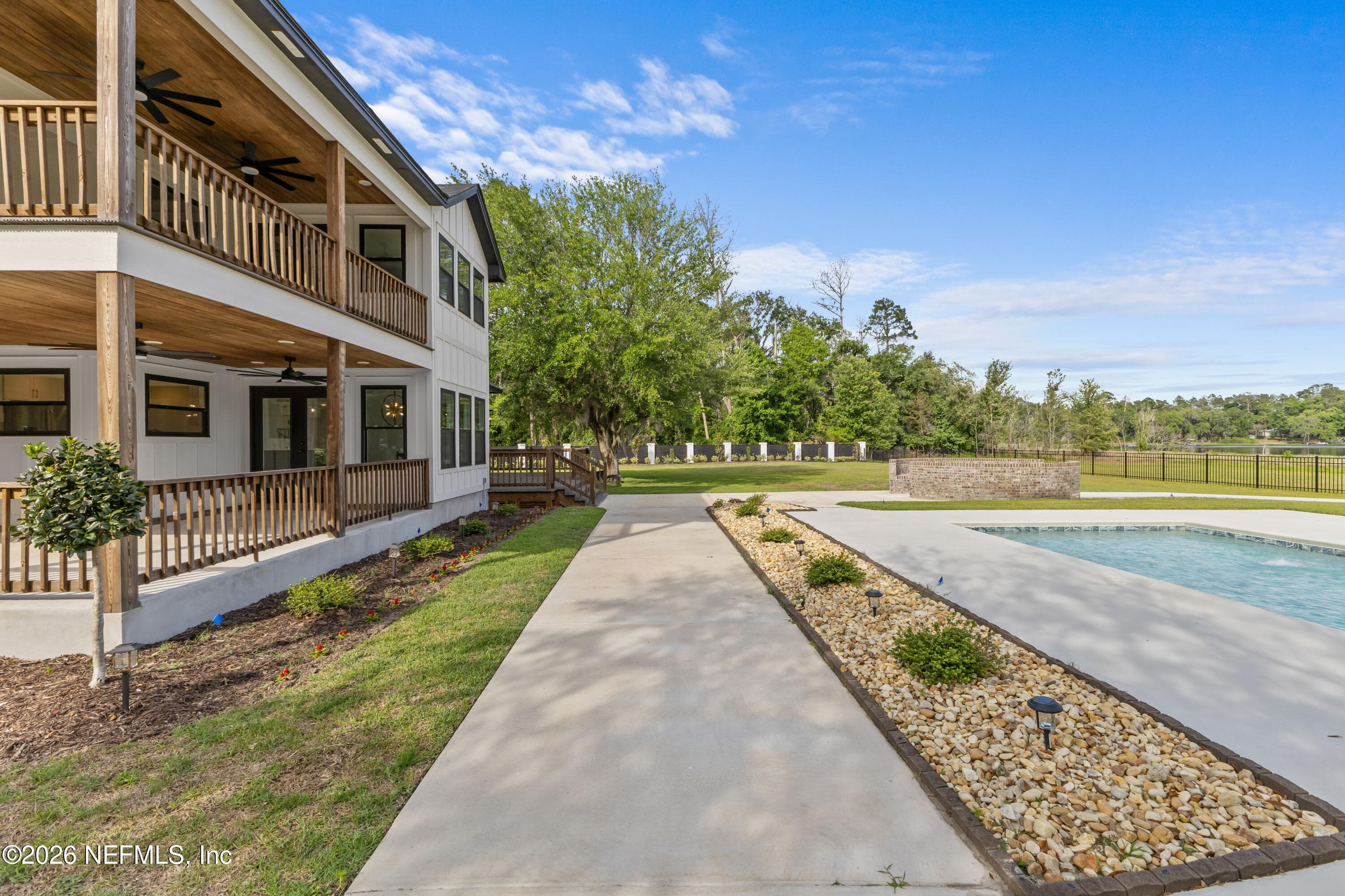 Photo 18 of 300 NW TALQUIN Court, Jennings, FL 32053