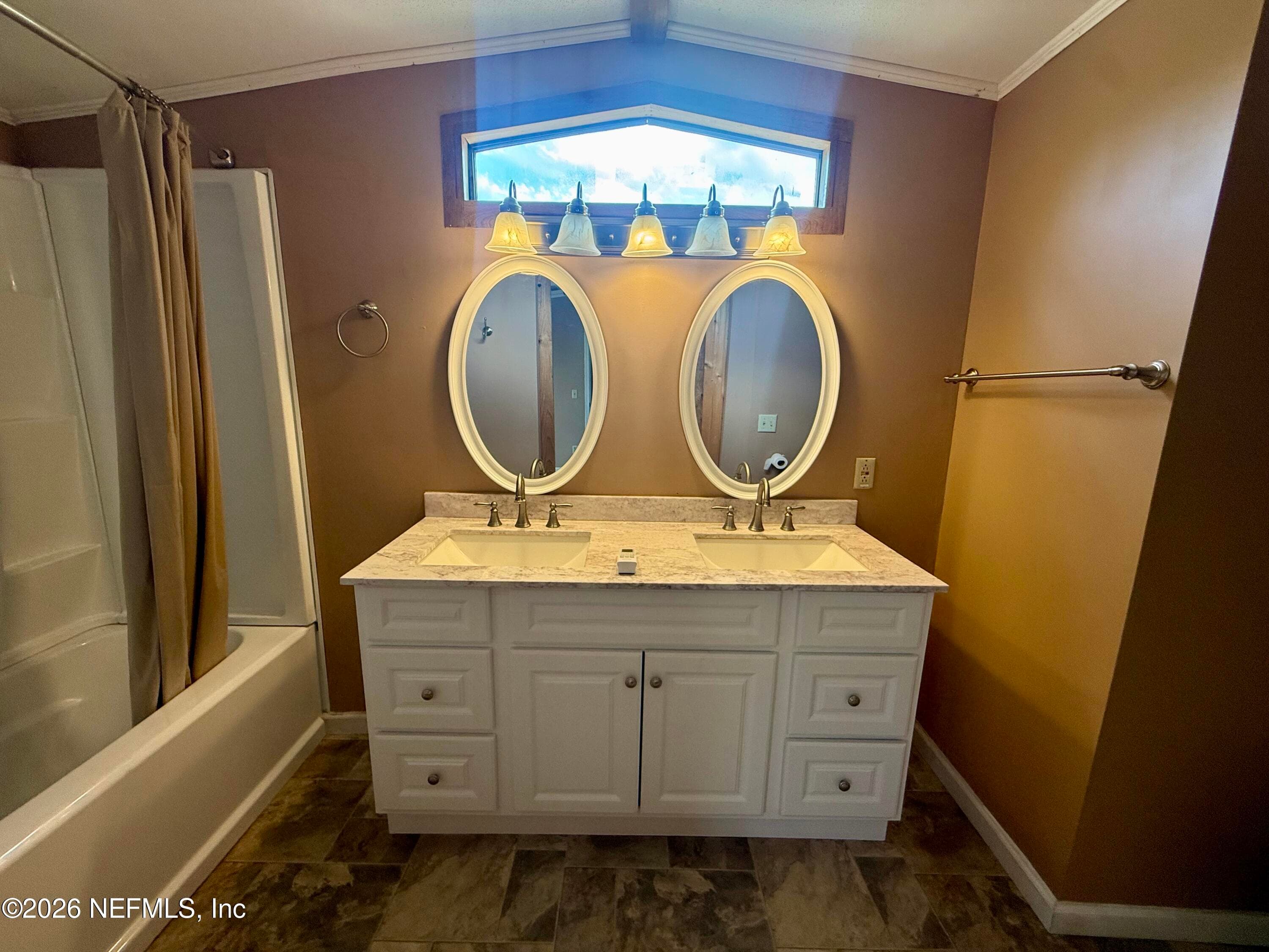 Photo 14 of 509 JANET Avenue, Interlachen, FL 32148