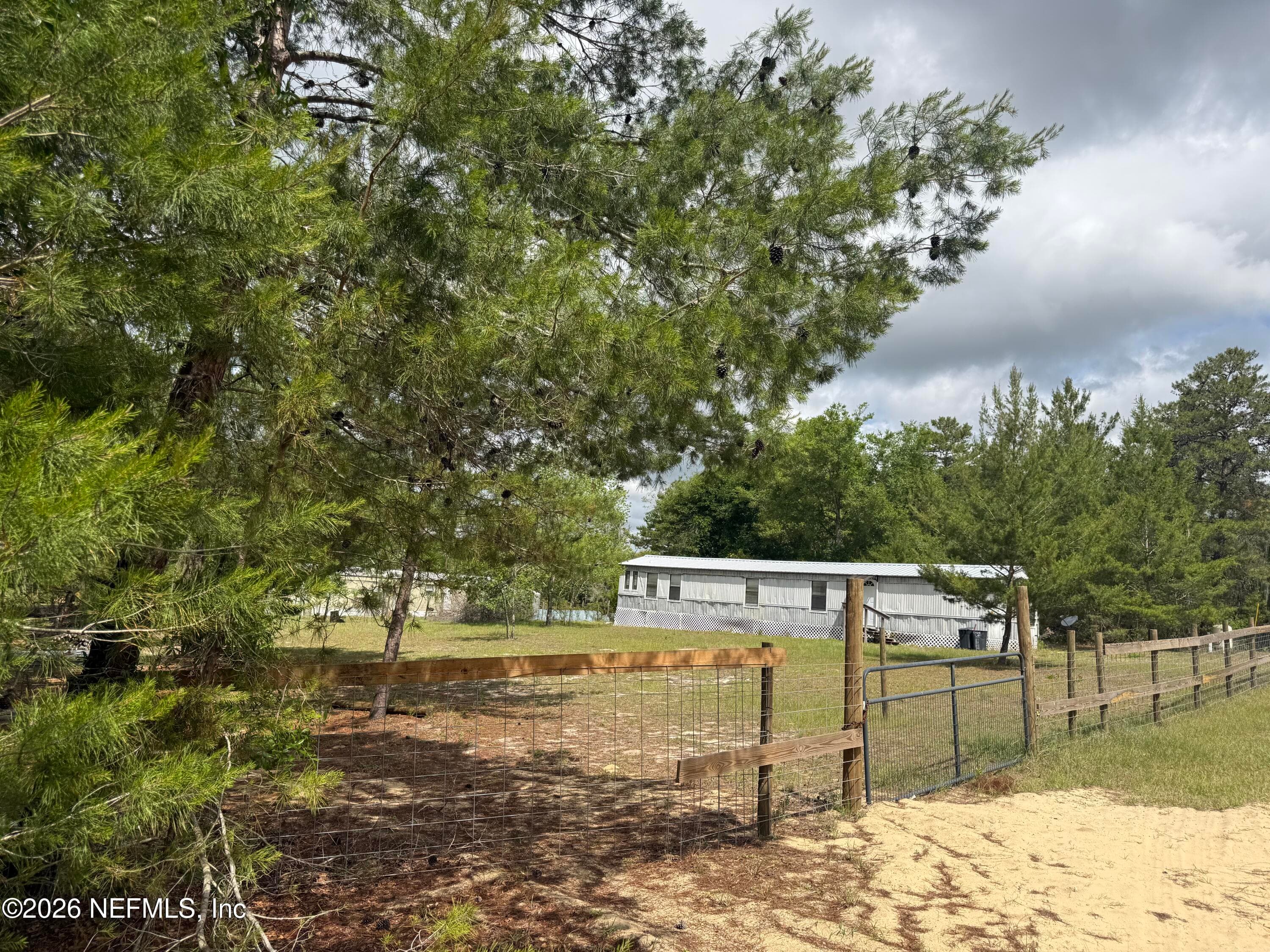 Photo 3 of 509 JANET Avenue, Interlachen, FL 32148