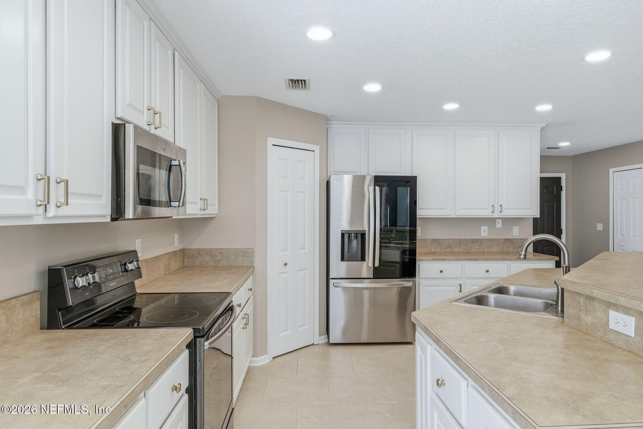 Kitchen — 811 HICKORY KNOLLS Drive, Green Cove Springs, FL 32043