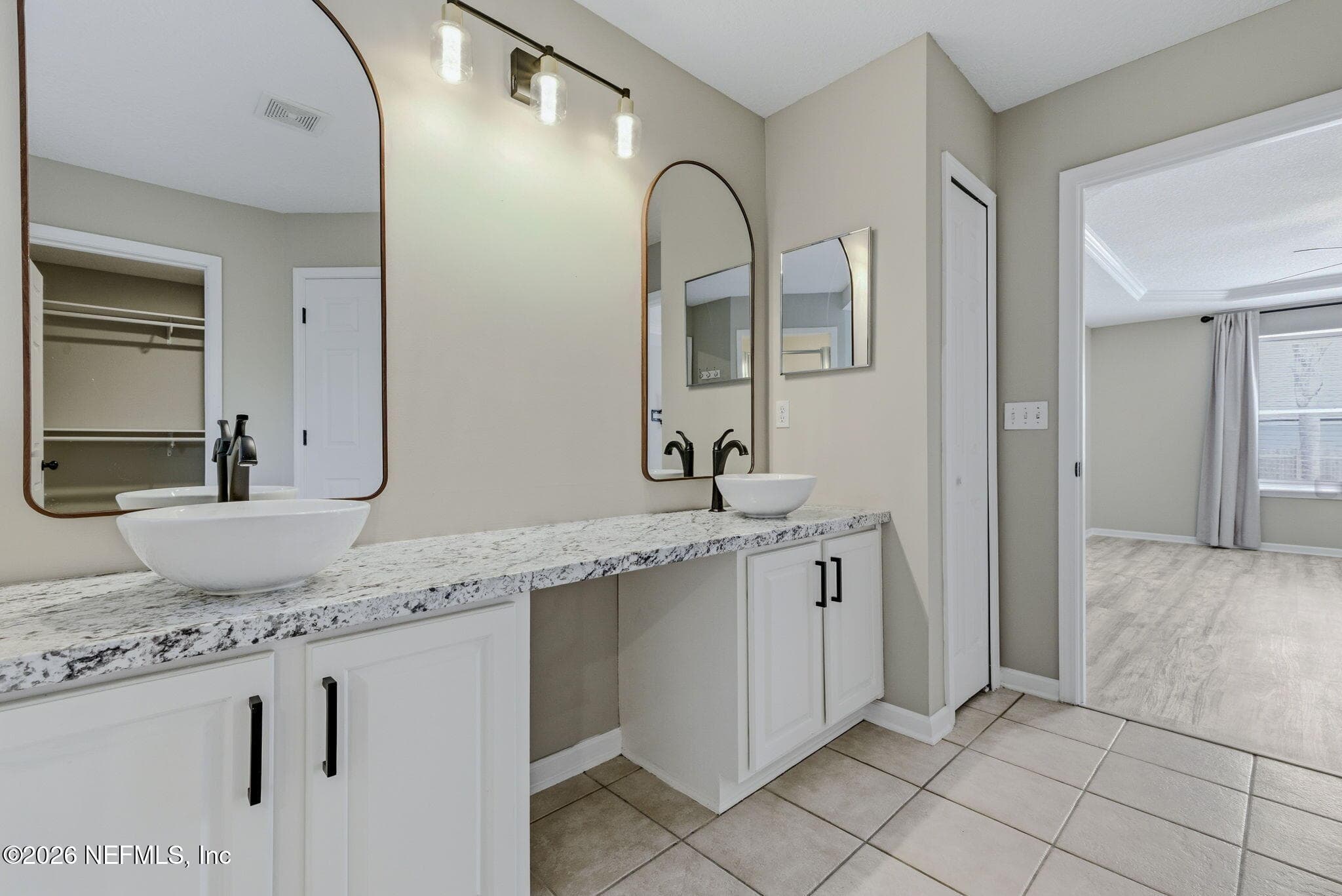 Primary Ensuite Bathroom — 811 HICKORY KNOLLS Drive, Green Cove Springs, FL 32043