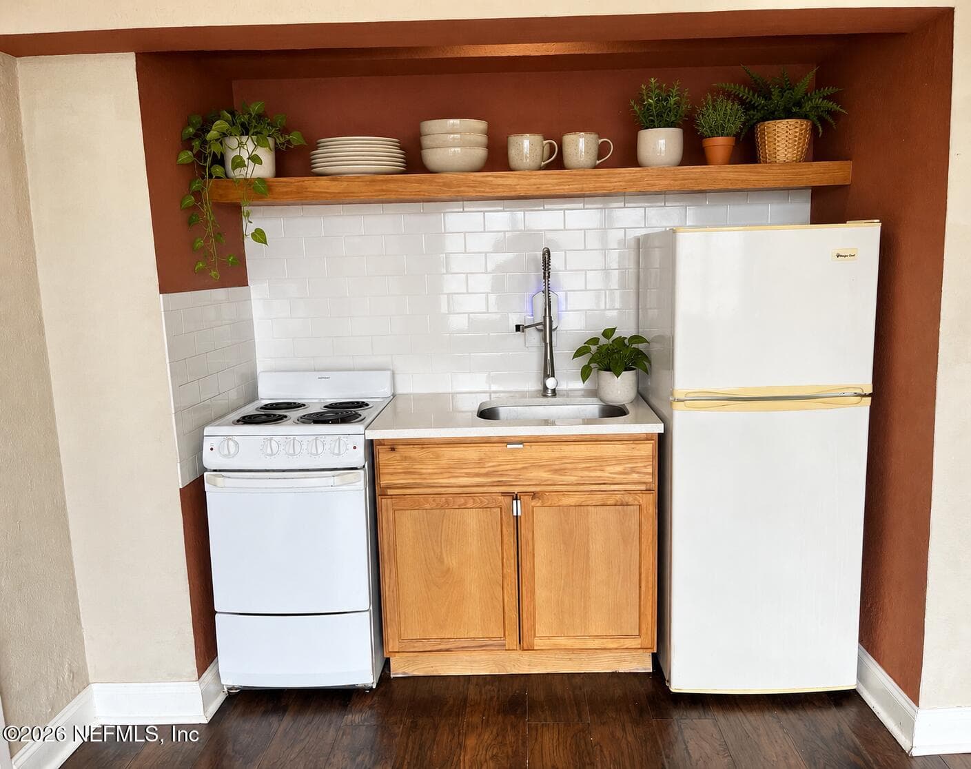 Photo 3 of 311 W ASHLEY Street 205, Jacksonville, FL 32202