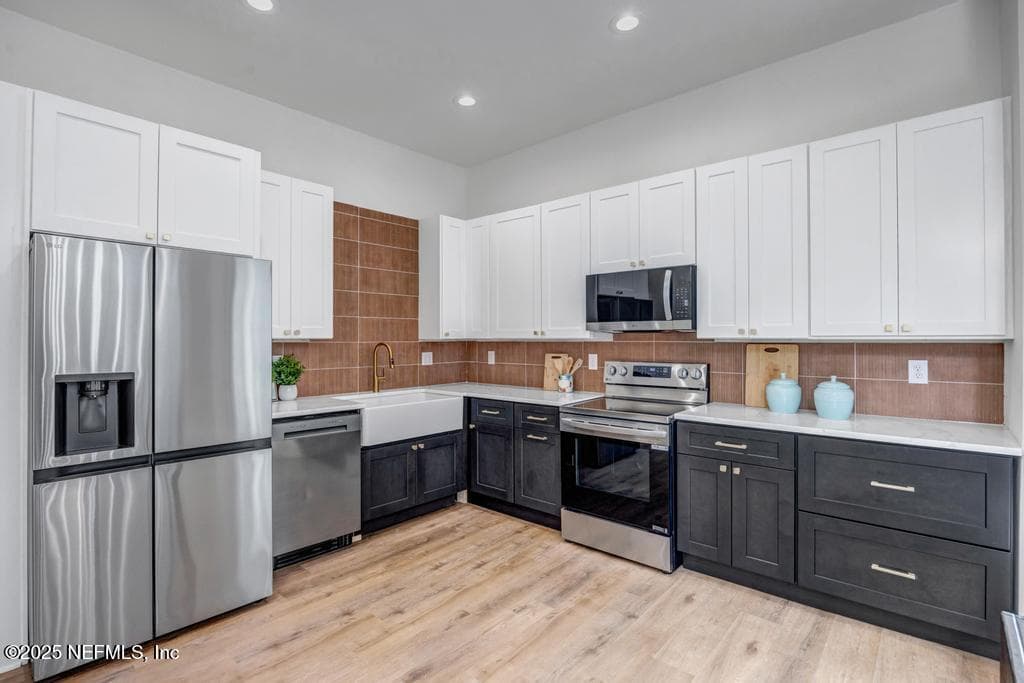 Expansive kitchen — 1827 N MARKET Street, Jacksonville, FL 32206