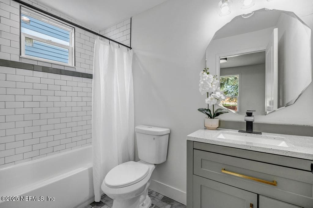 Downstairs full bath — 1827 N MARKET Street, Jacksonville, FL 32206