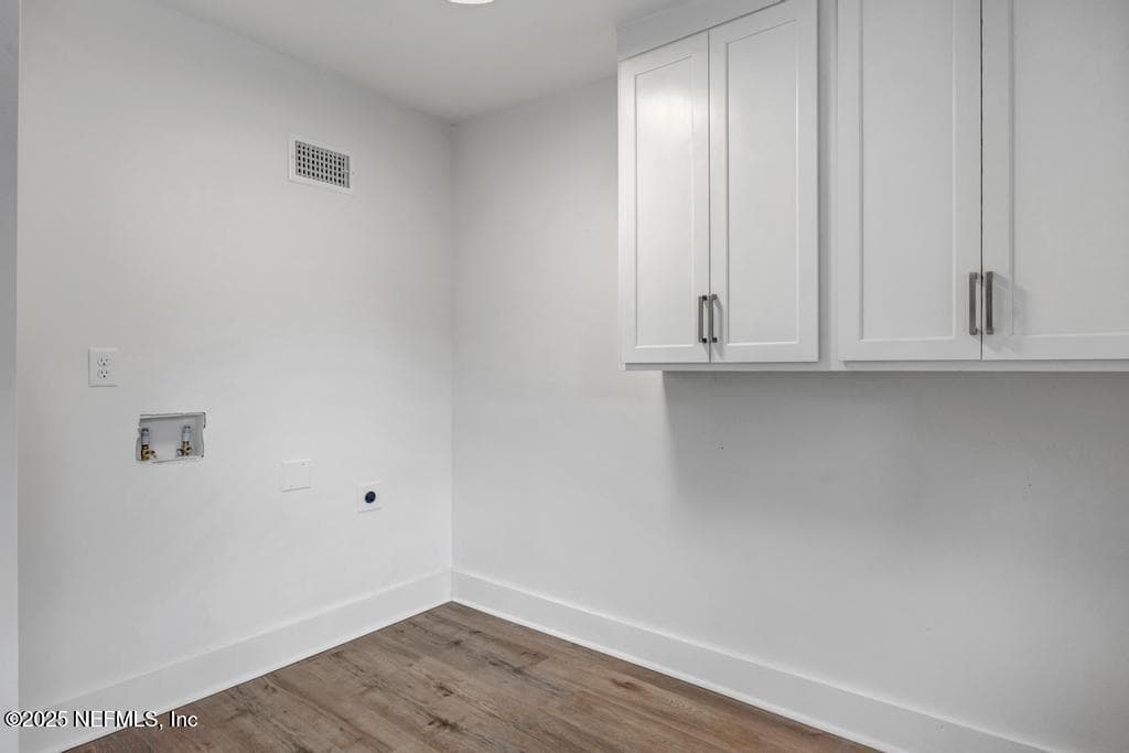 Upstairs laundry — 1827 N MARKET Street, Jacksonville, FL 32206