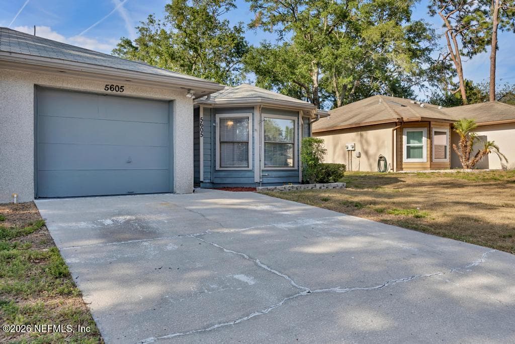 Photo 26 of 5605 PINEBAY Circle N, Jacksonville, FL 32244