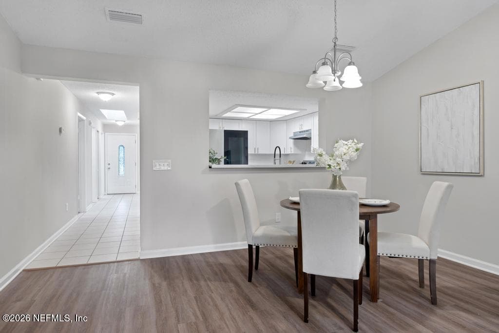 Photo 9 of 5605 PINEBAY Circle N, Jacksonville, FL 32244