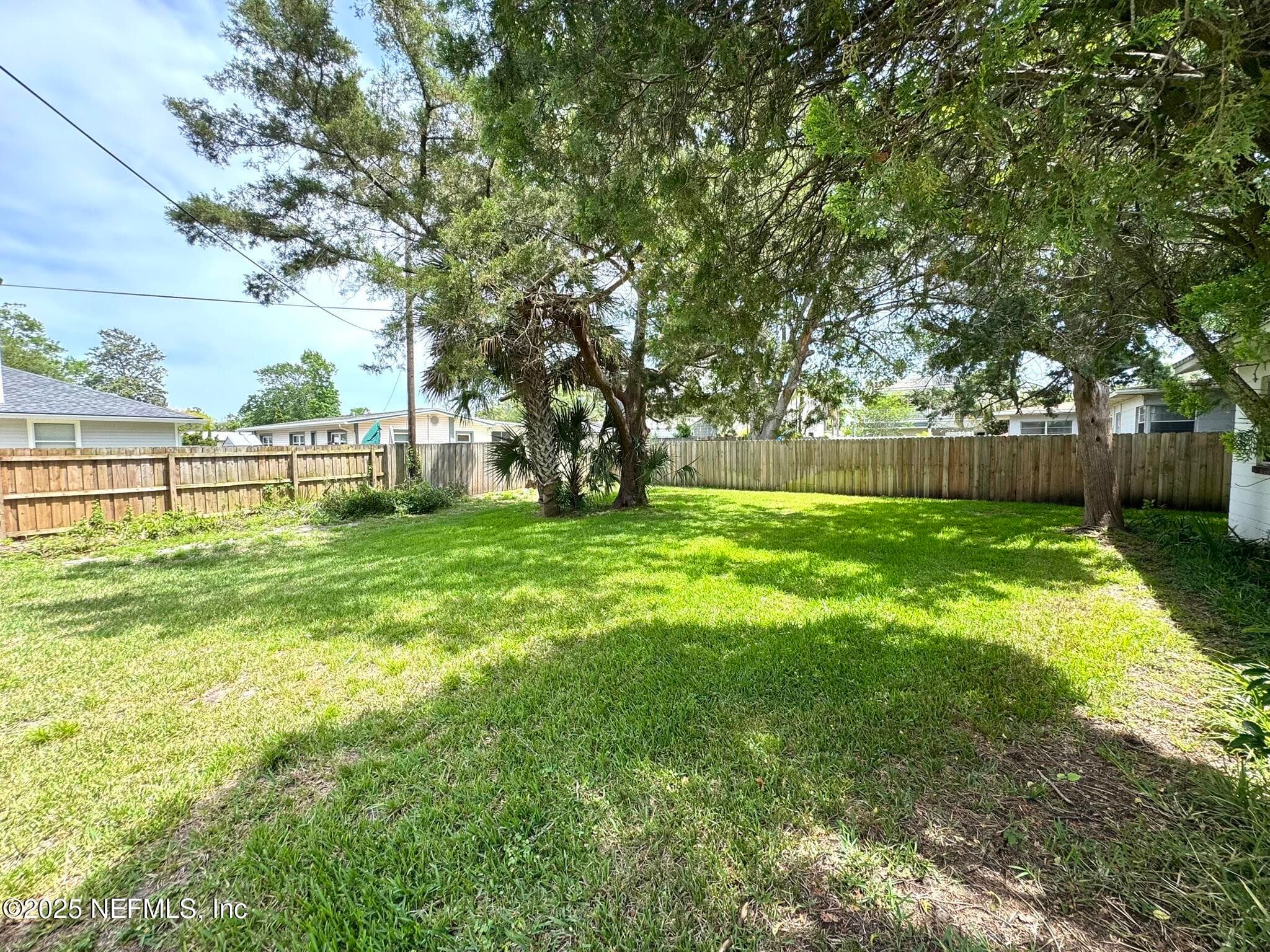 Photo 5 of 1137 6TH Avenue N, Jacksonville Beach, FL 32250