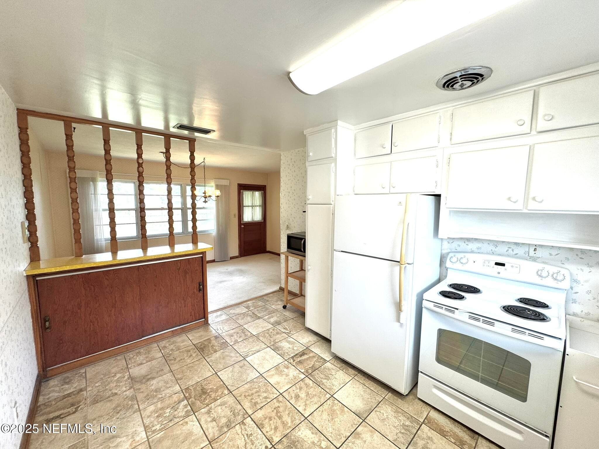 Photo 7 of 1137 6TH Avenue N, Jacksonville Beach, FL 32250