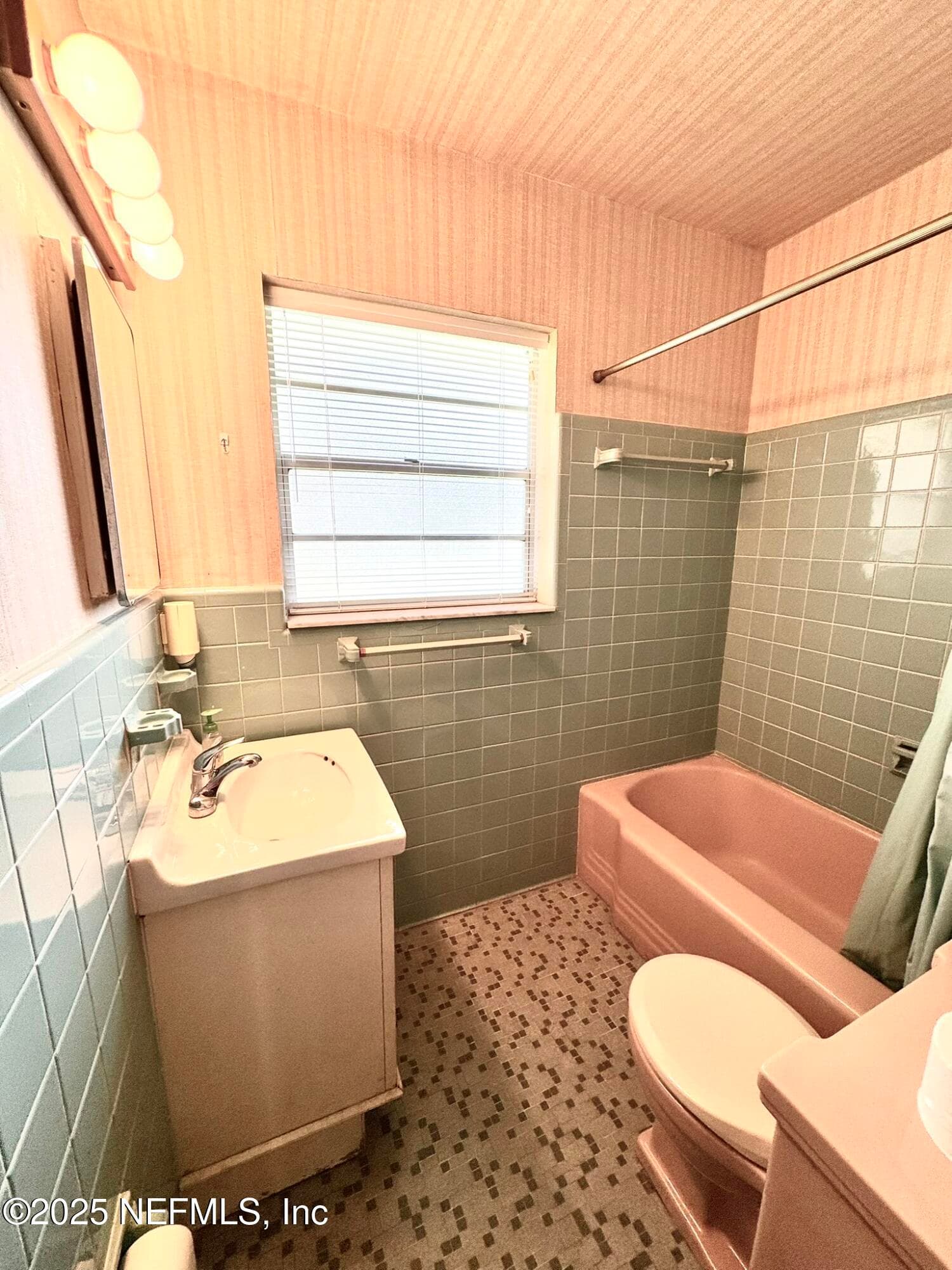 Photo 22 of 1137 6TH Avenue N, Jacksonville Beach, FL 32250