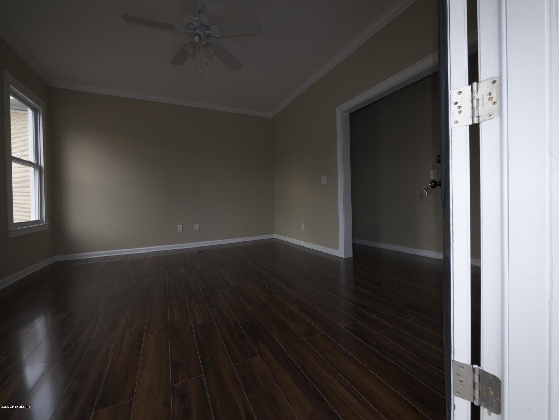 Photo 4 of 211 E 4TH Street, Jacksonville, FL 32206