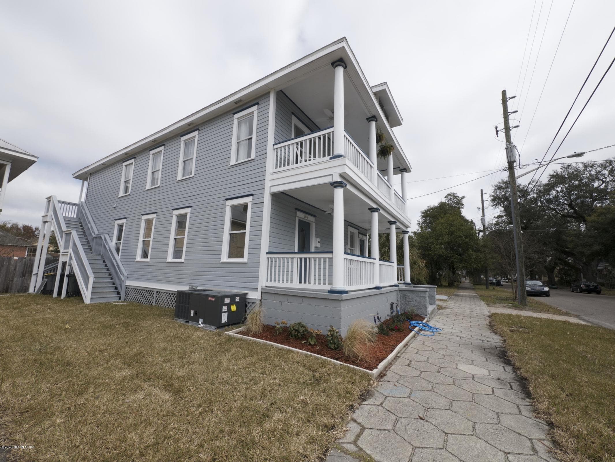 Photo 6 of 211 E 4TH Street, Jacksonville, FL 32206
