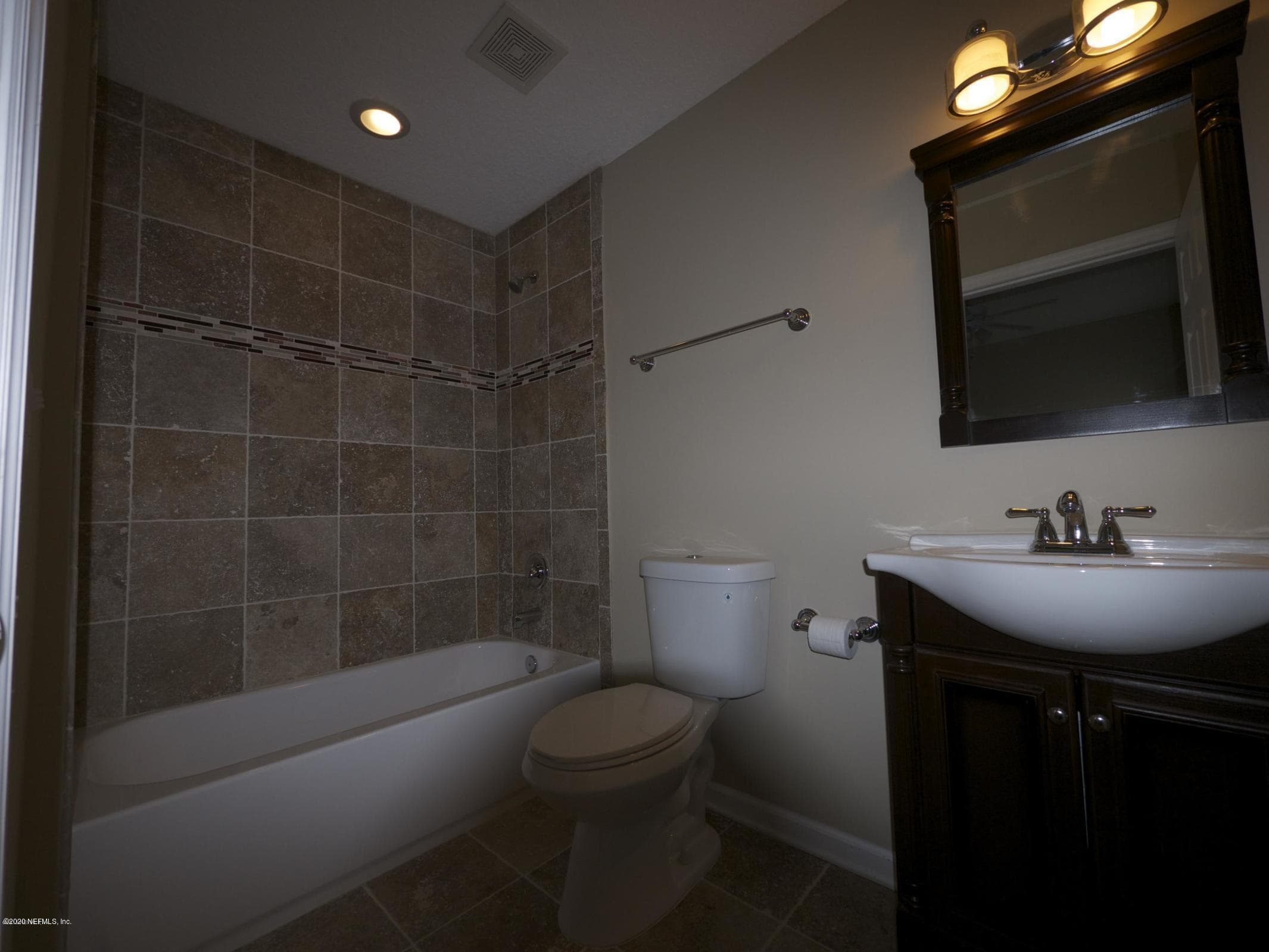Photo 11 of 211 E 4TH Street, Jacksonville, FL 32206