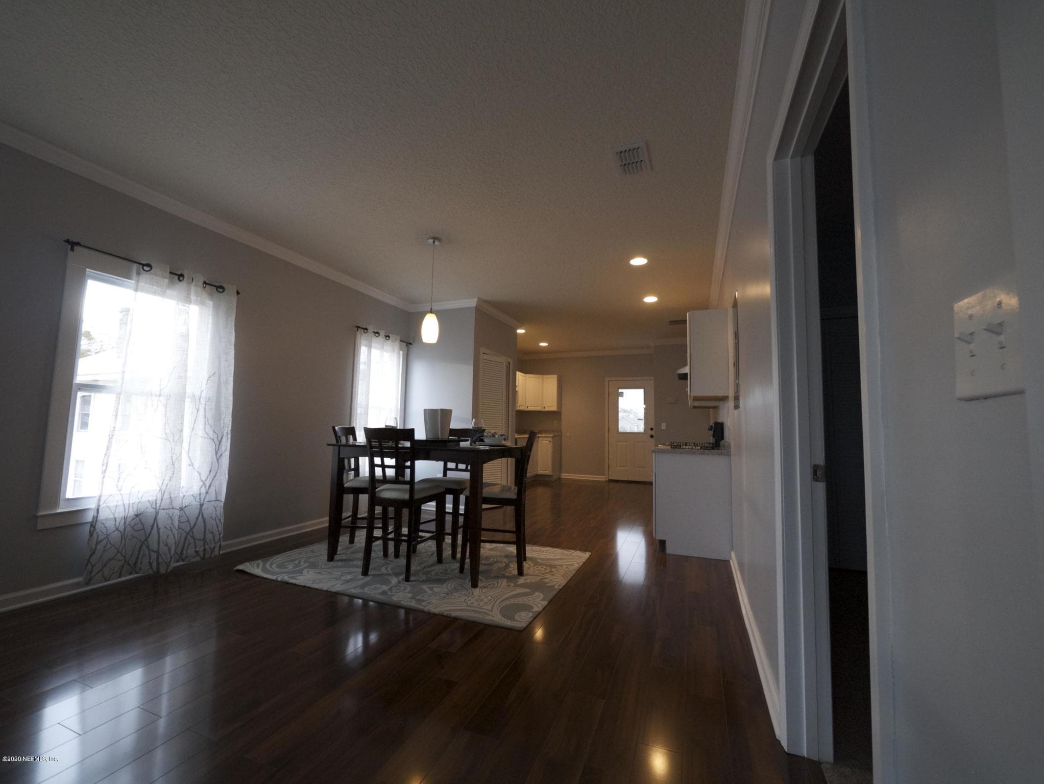 Photo 14 of 211 E 4TH Street, Jacksonville, FL 32206