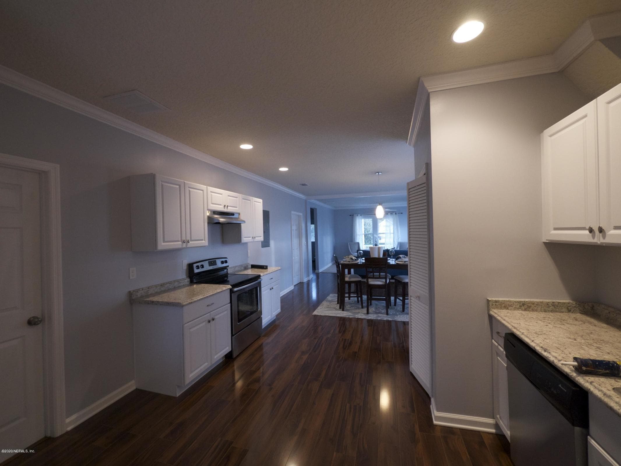 Photo 17 of 211 E 4TH Street, Jacksonville, FL 32206