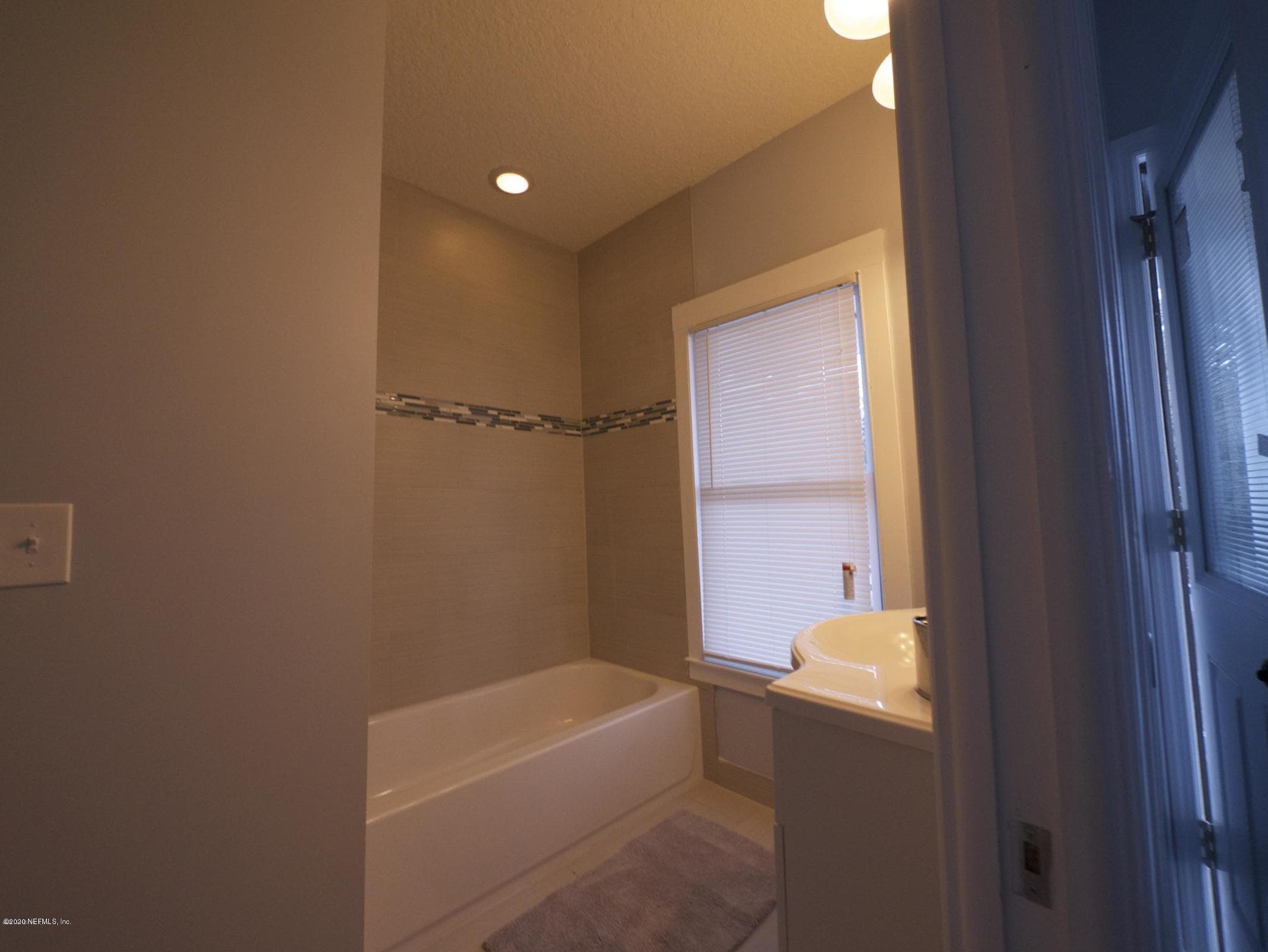 Photo 19 of 211 E 4TH Street, Jacksonville, FL 32206