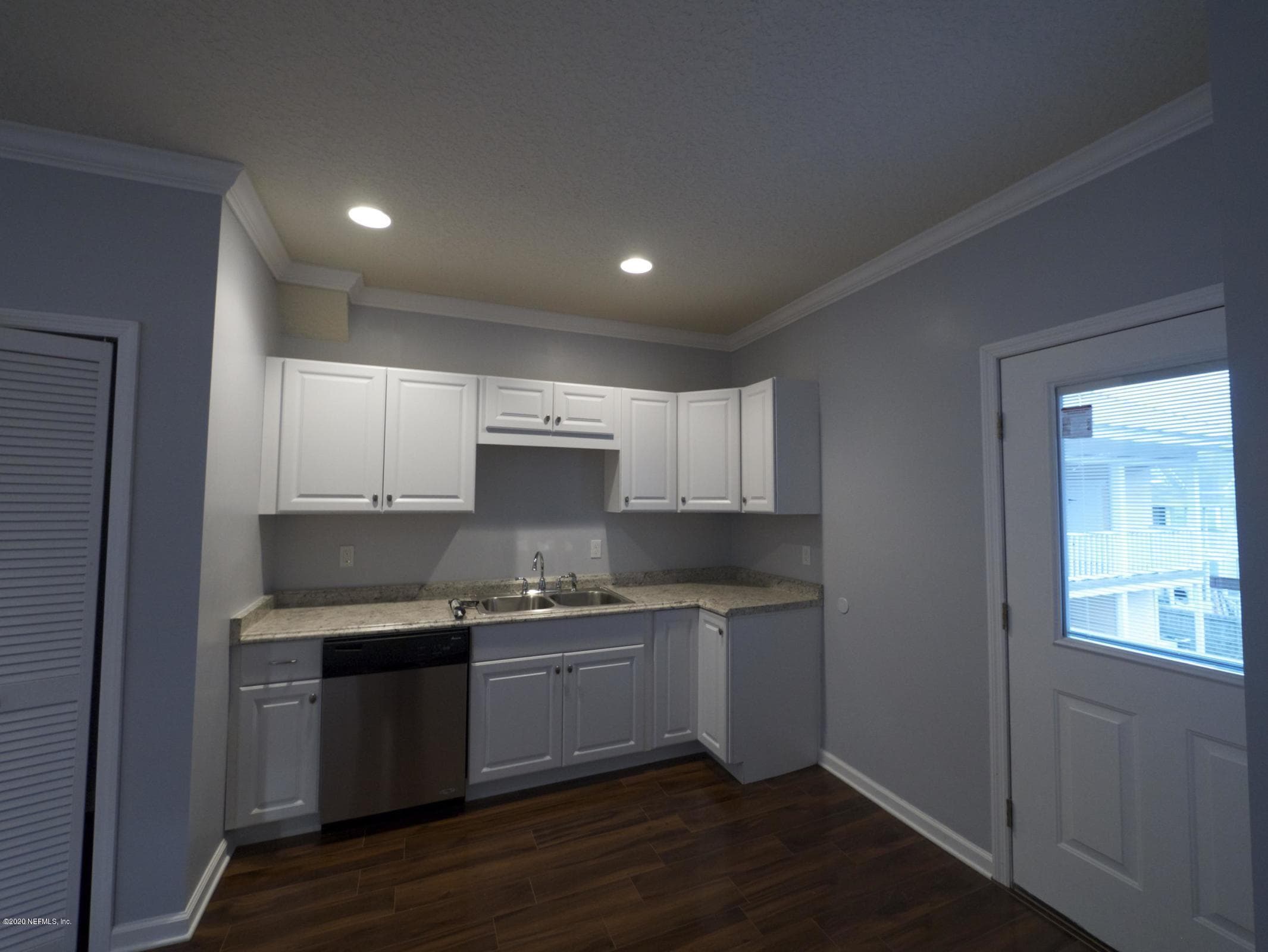 Photo 21 of 211 E 4TH Street, Jacksonville, FL 32206