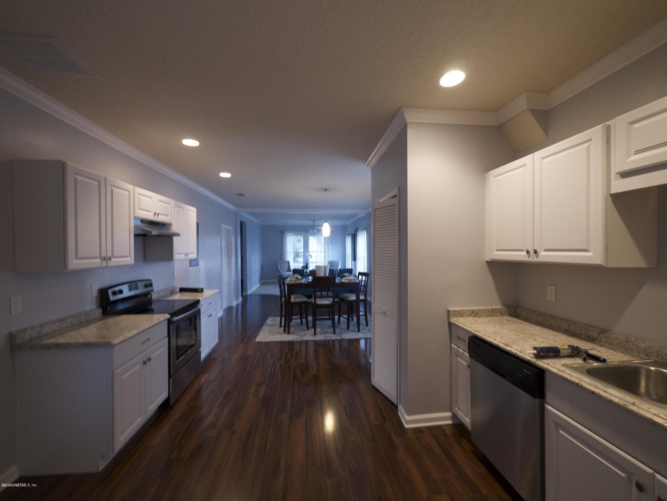 Photo 27 of 211 E 4TH Street, Jacksonville, FL 32206