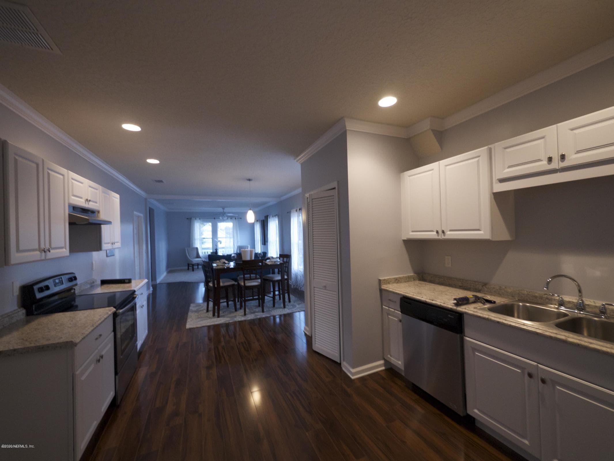 Photo 43 of 211 E 4TH Street, Jacksonville, FL 32206
