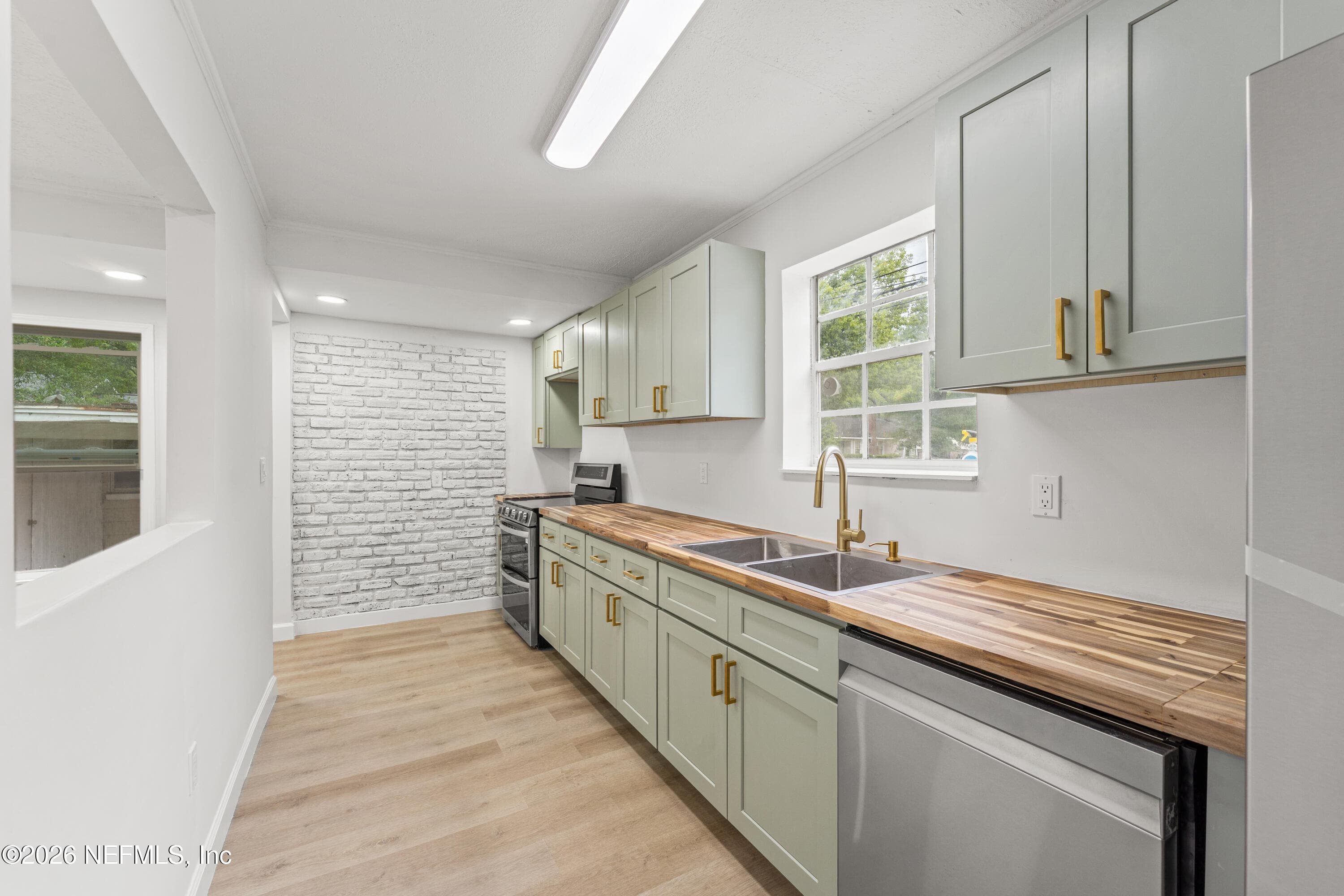 Photo 6 of 3036 COMMONWEALTH Avenue, Jacksonville, FL 32254